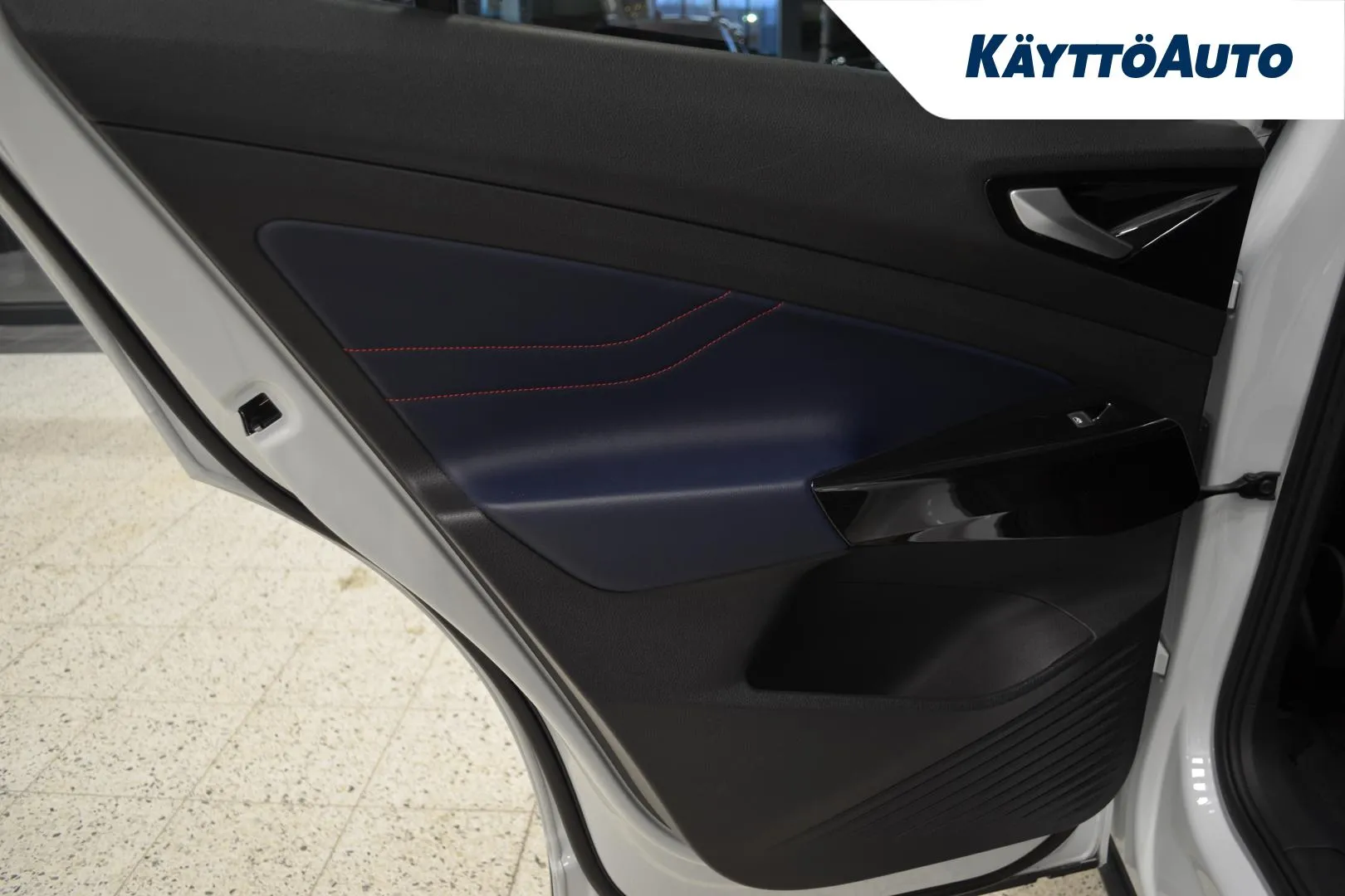 VOLKSWAGEN ID.4 FOT-570 carousel image