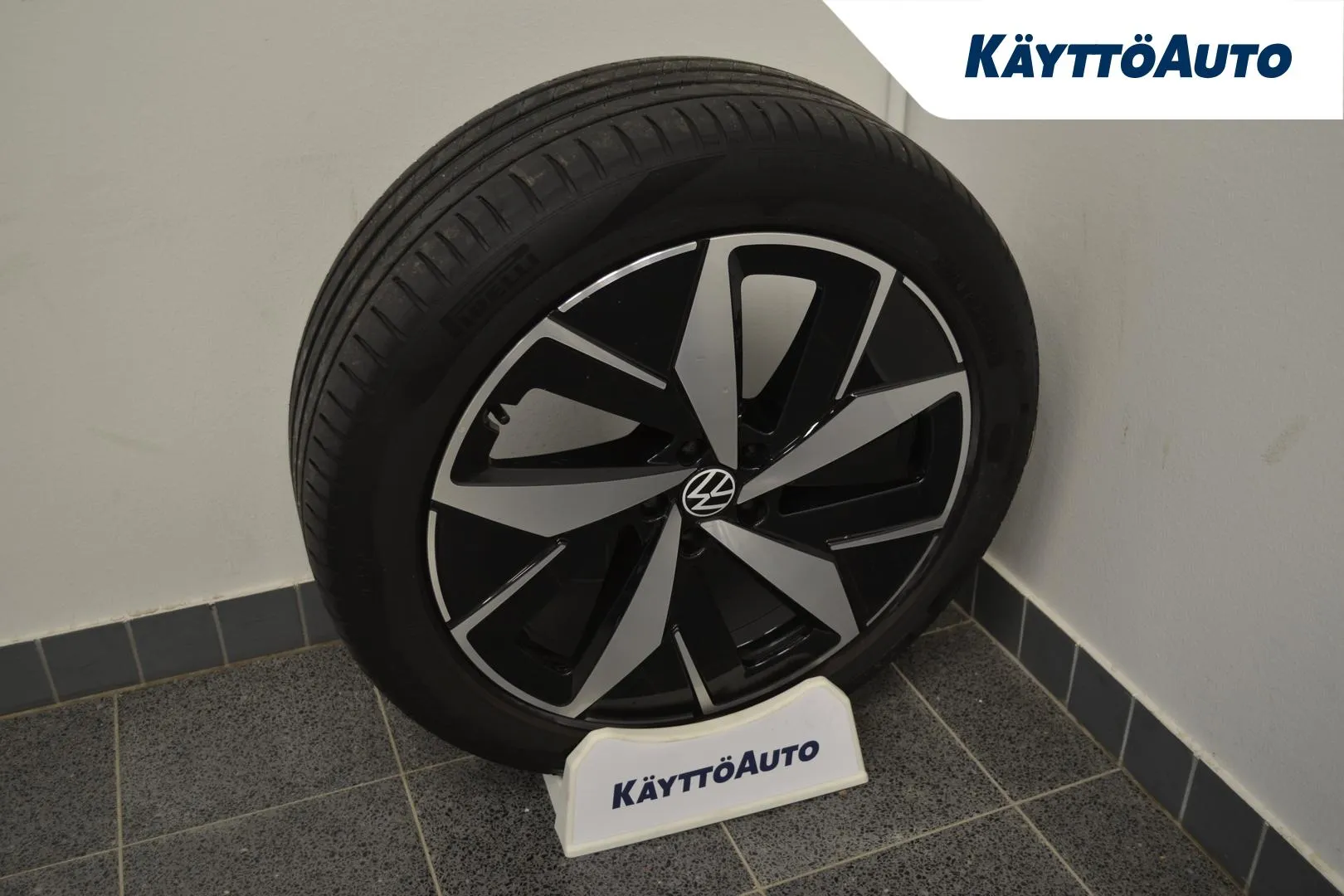 VOLKSWAGEN ID.4 FOT-570 carousel image