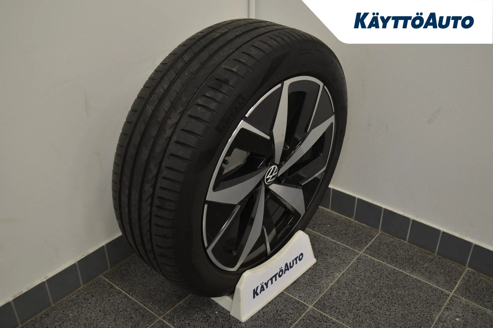 VOLKSWAGEN ID.4 FOT-570 carousel image