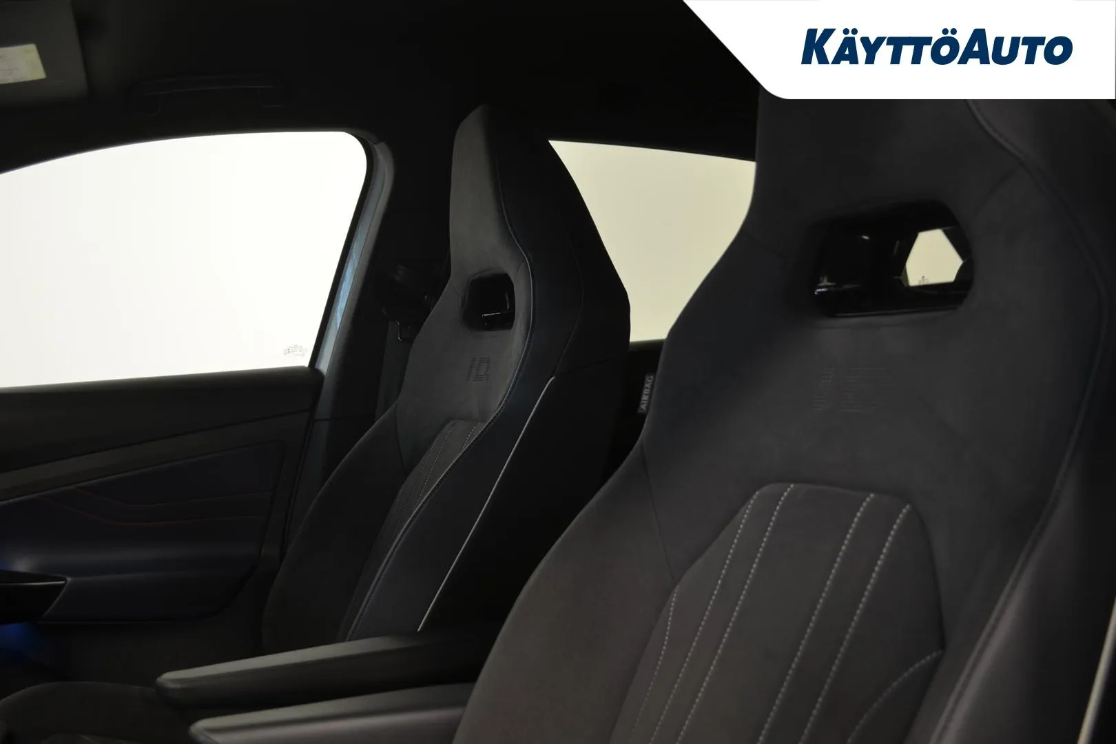 VOLKSWAGEN ID.4 FOT-570 carousel image