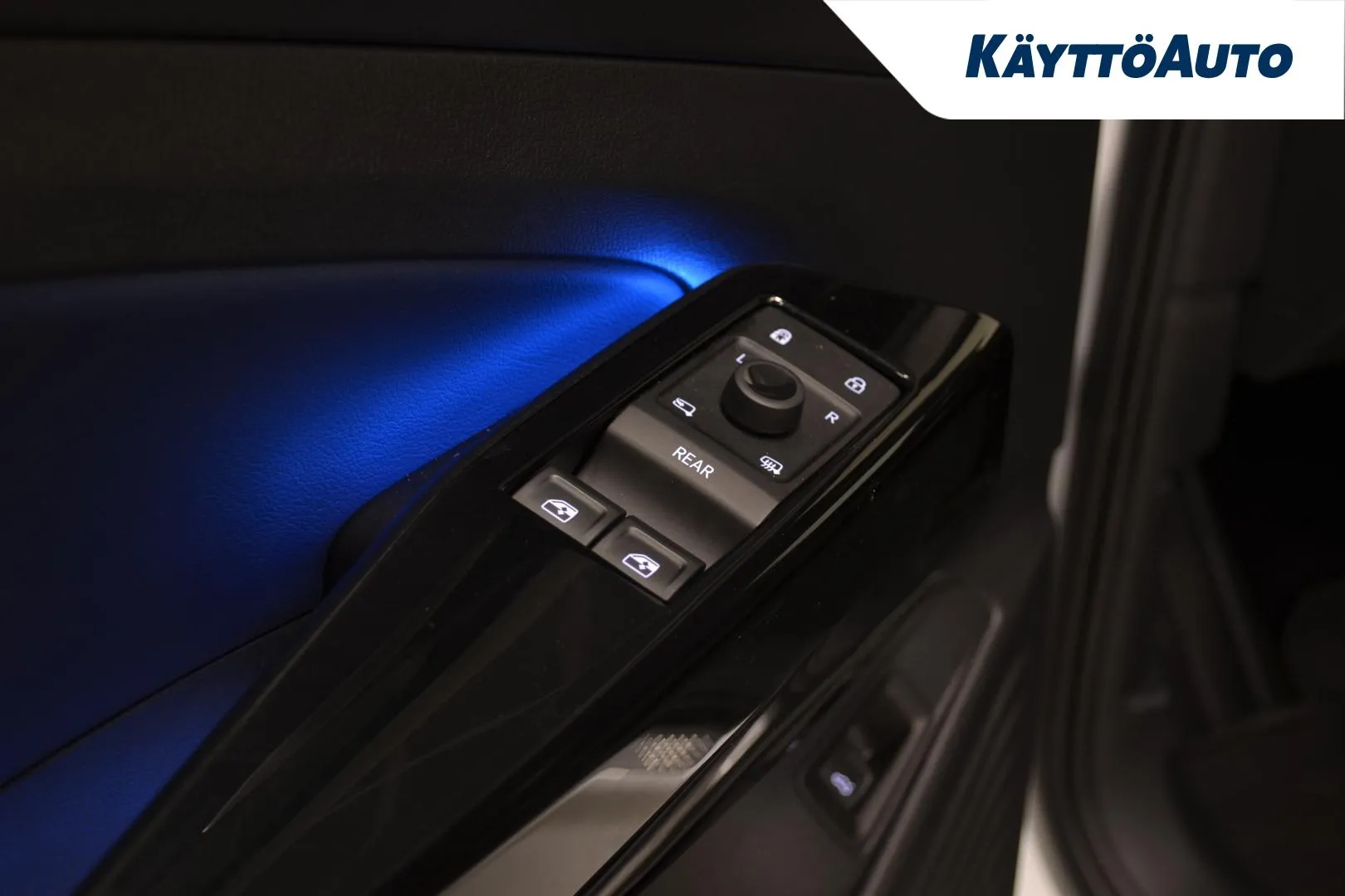 VOLKSWAGEN ID.4 FOT-570 carousel image