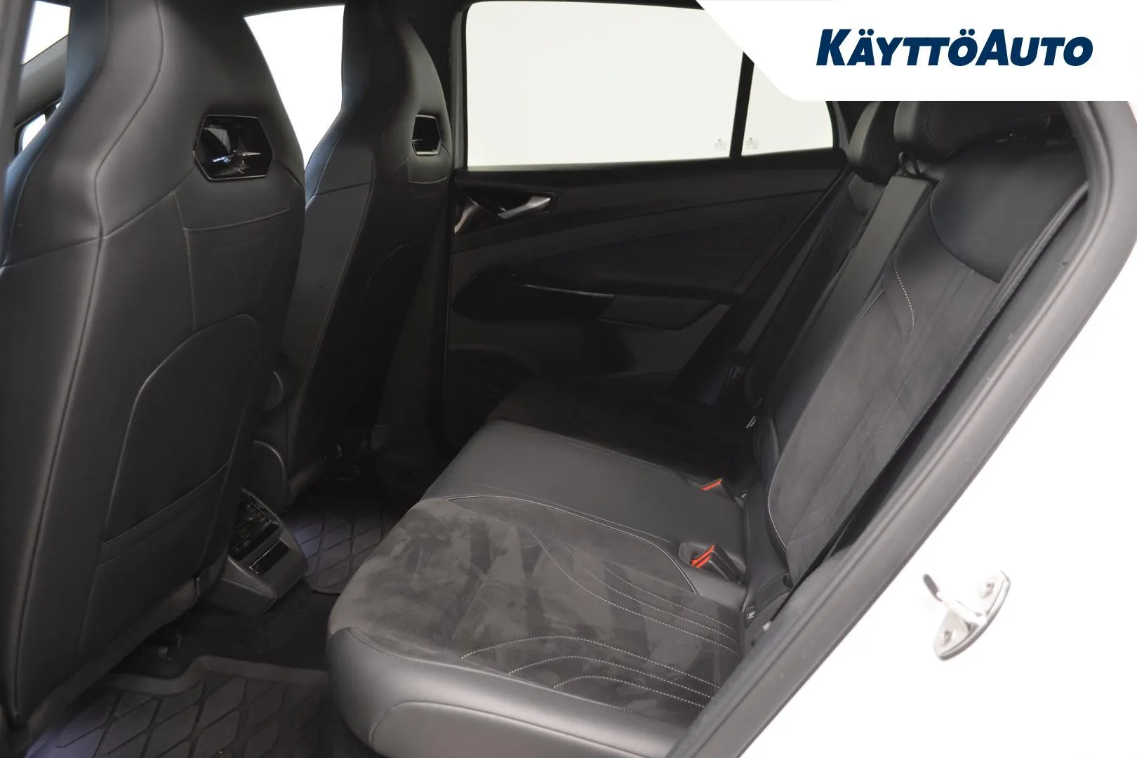 VOLKSWAGEN ID.4 FOT-570 carousel image