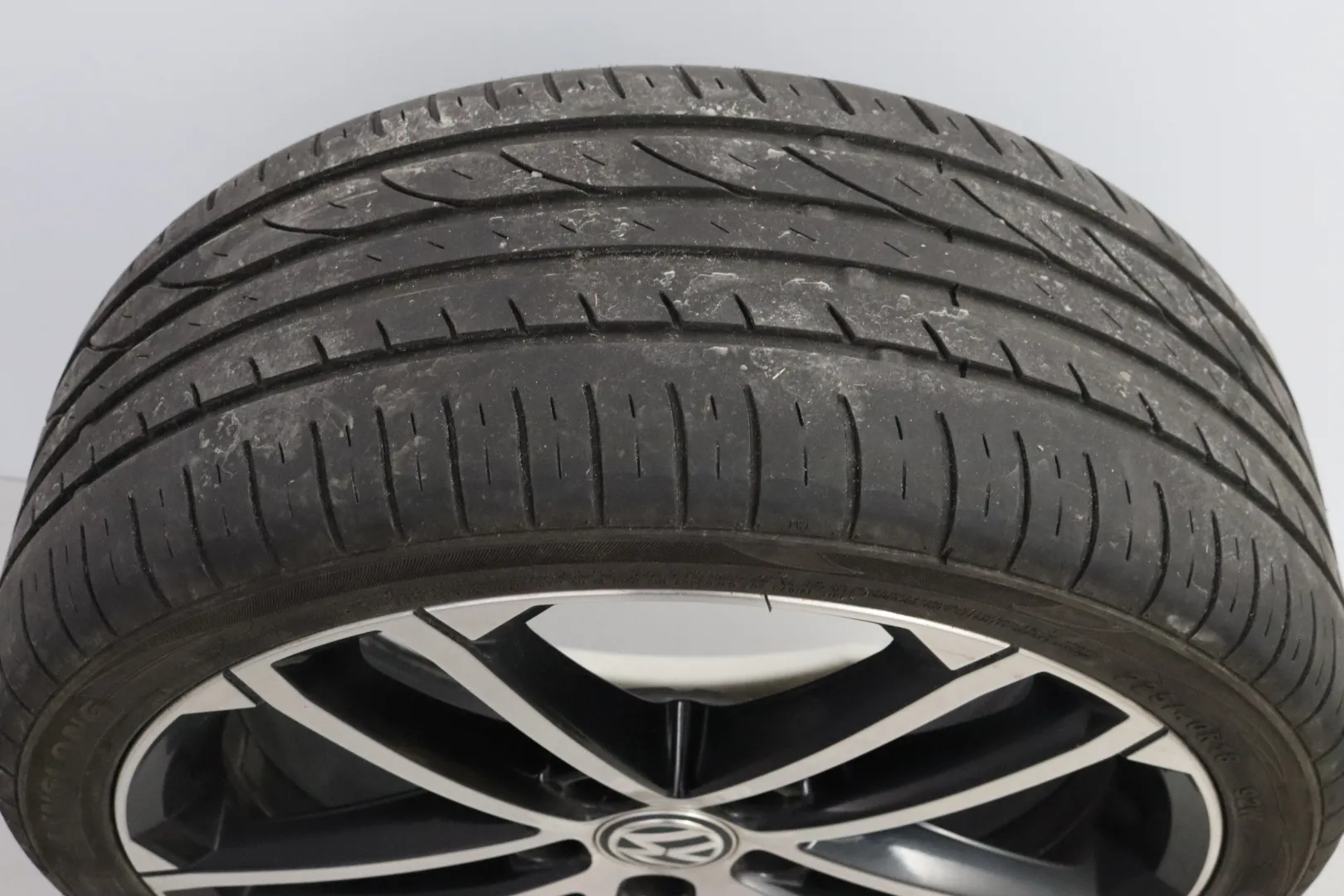 VOLKSWAGEN Golf SNN-561 carousel image