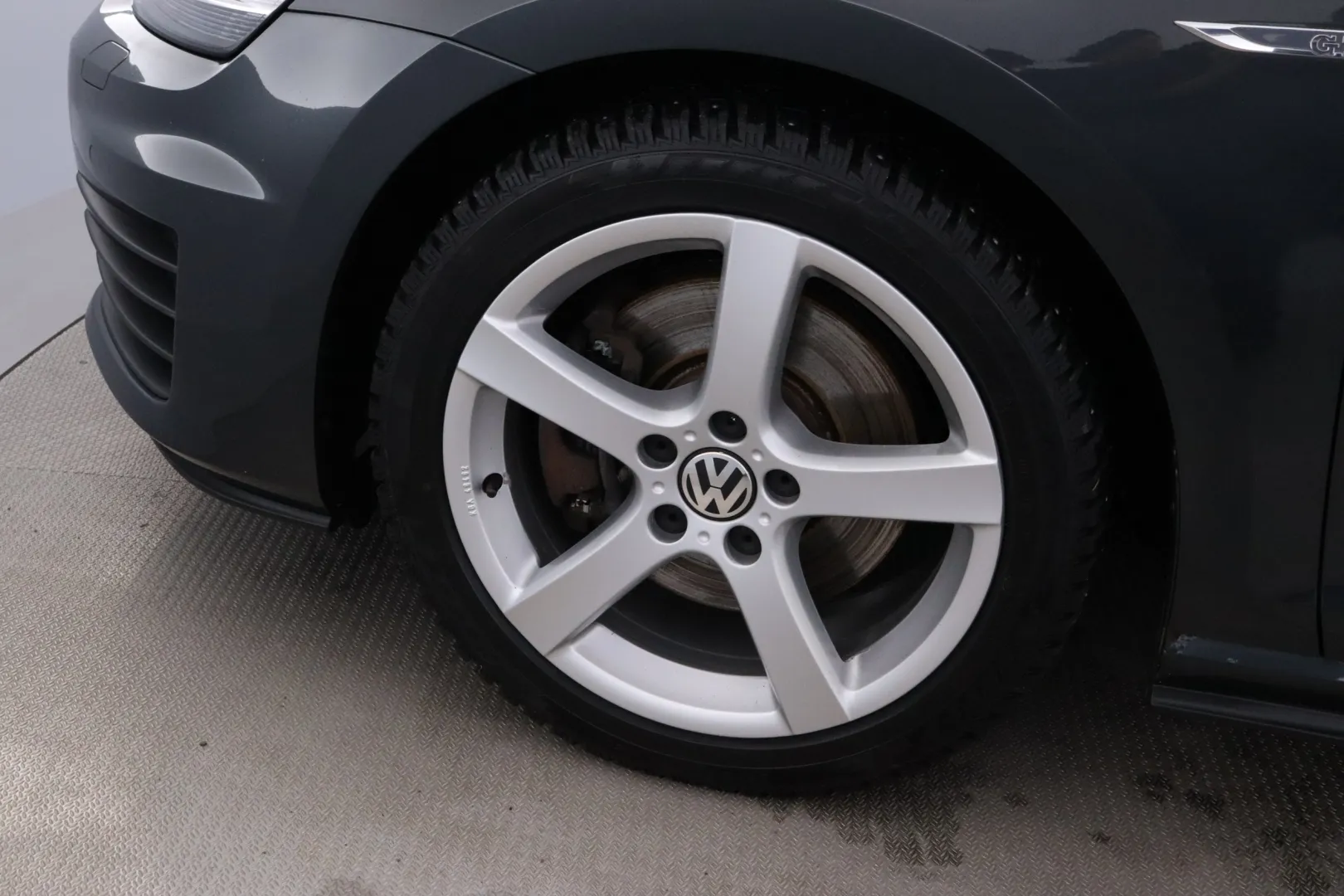 VOLKSWAGEN Golf SNN-561 carousel image