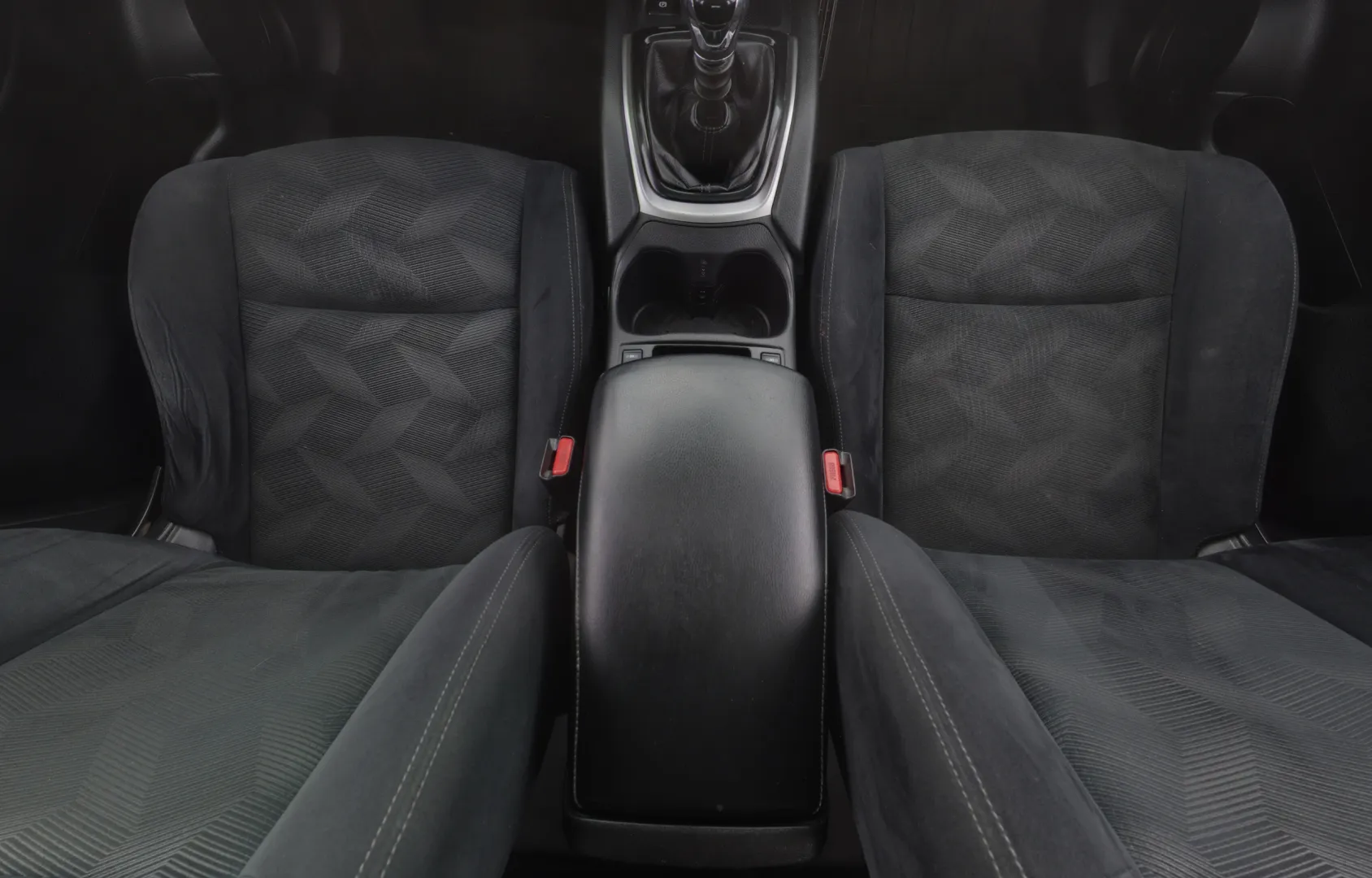 NISSAN X-Trail XOJ-719 carousel image