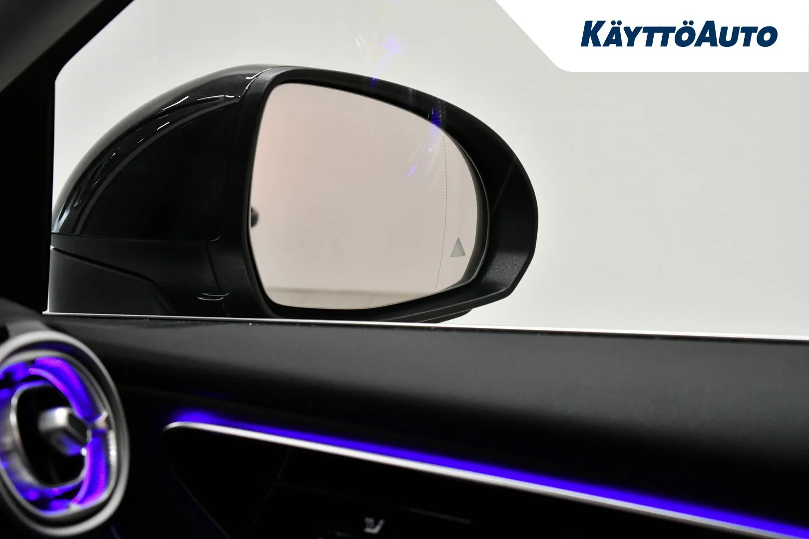 MERCEDES-BENZ GLC FRI-985 carousel image