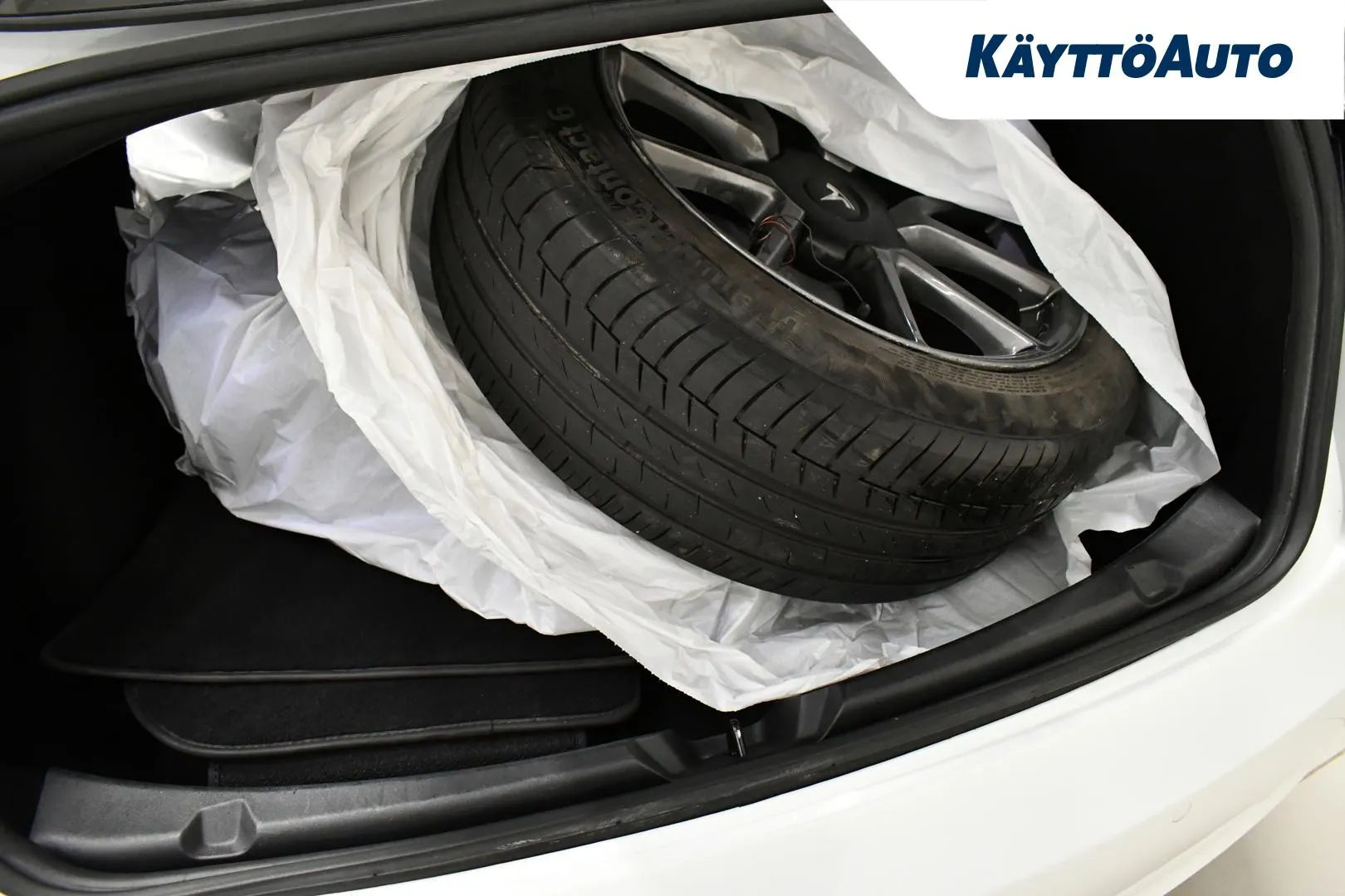 TESLA Model 3 XSZ-806 carousel image