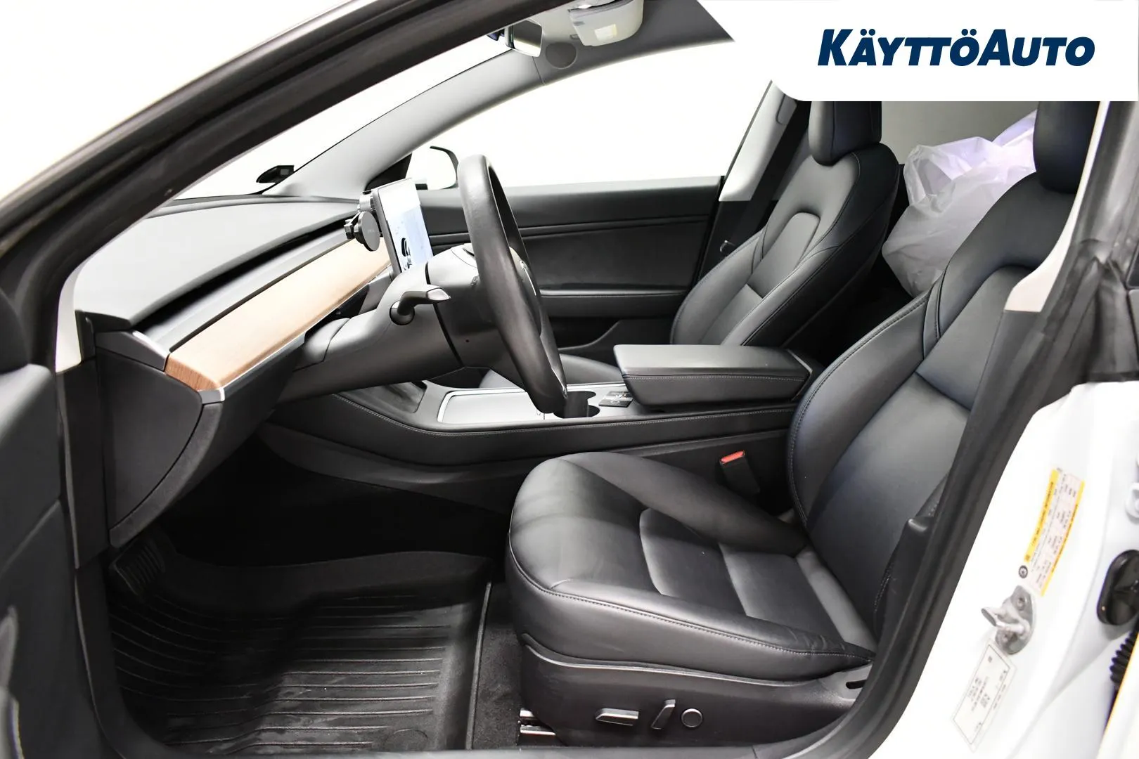 TESLA Model 3 XSZ-806 carousel image