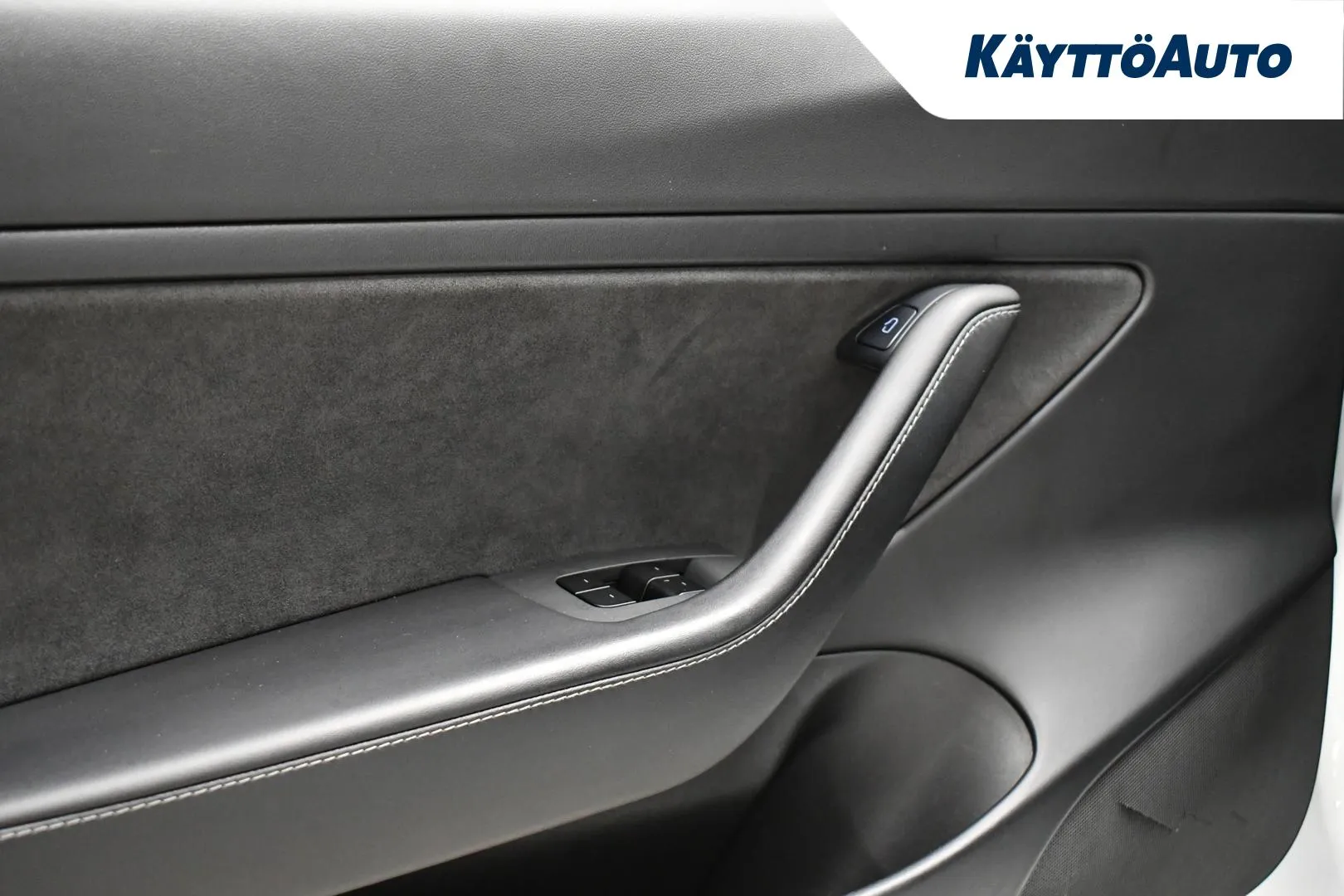 TESLA Model 3 XSZ-806 carousel image