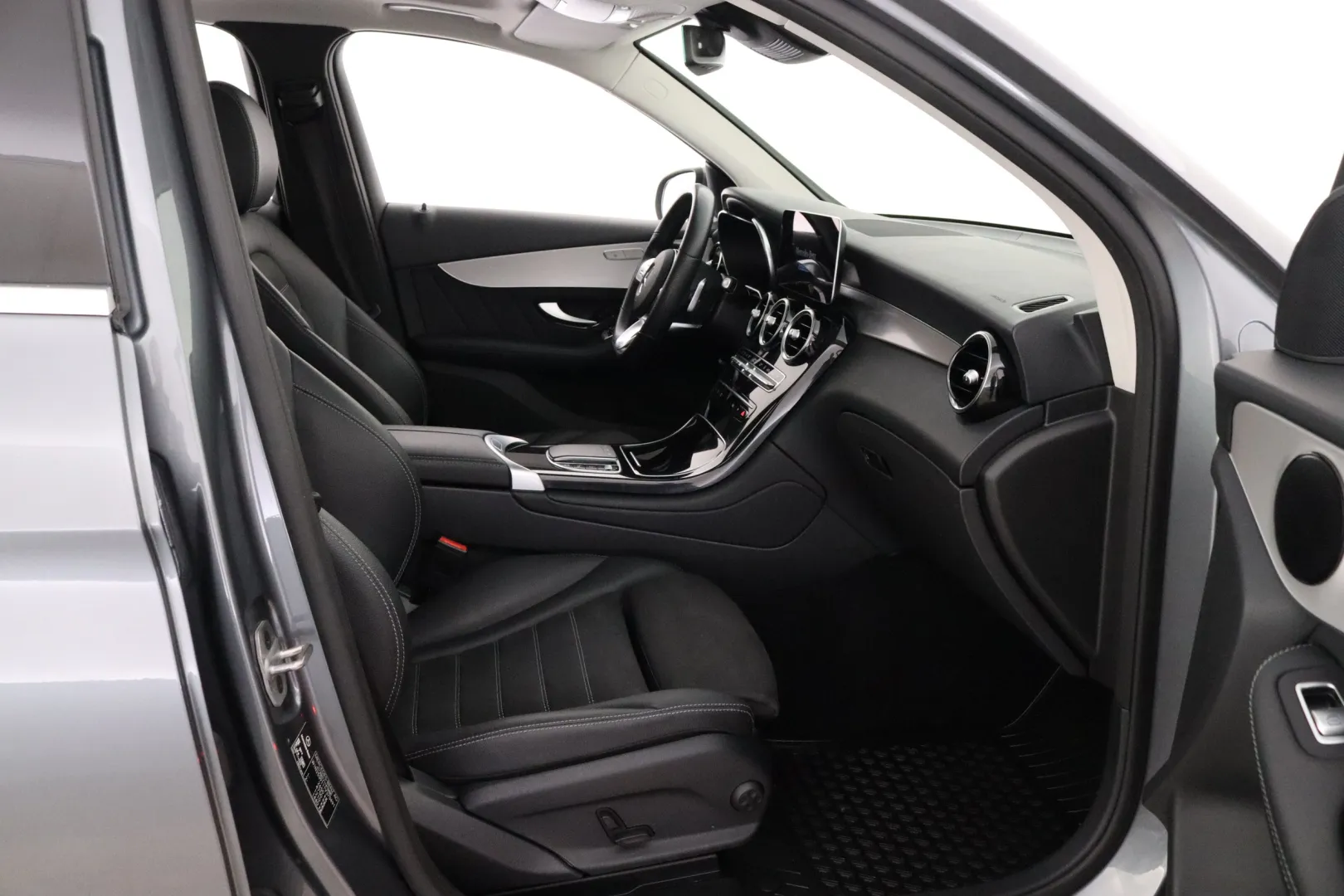 MERCEDES-BENZ GLC OZH-576 carousel image