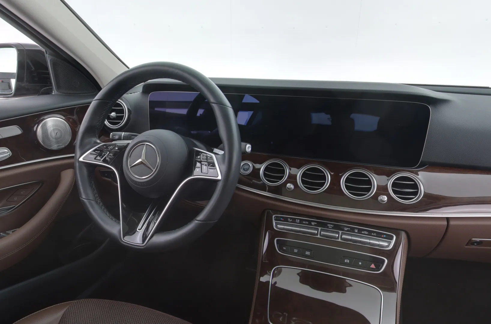 MERCEDES-BENZ E IPE-281 carousel image