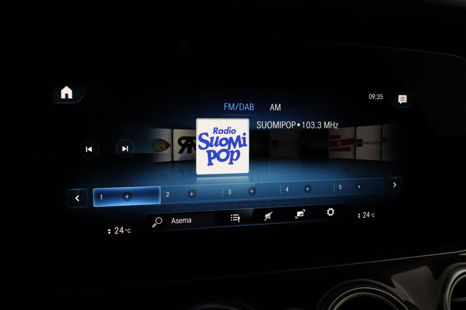 MERCEDES-BENZ E IPE-281 carousel image