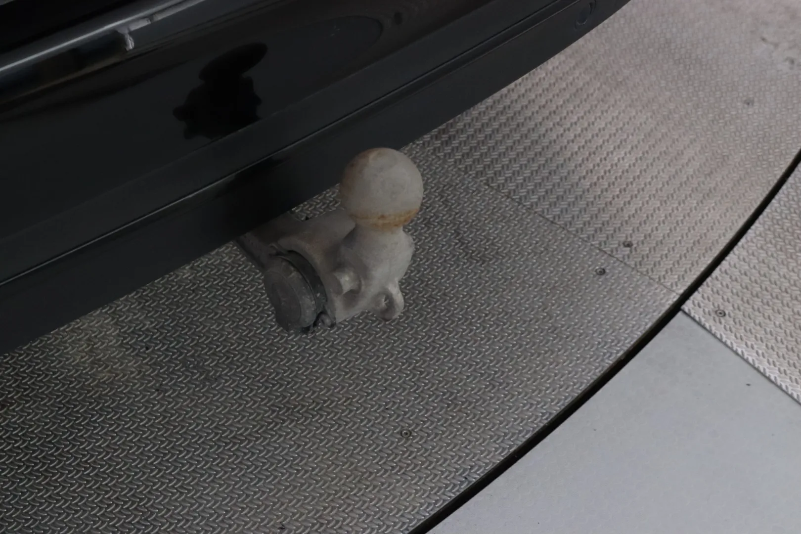 MERCEDES-BENZ E IPE-281 carousel image