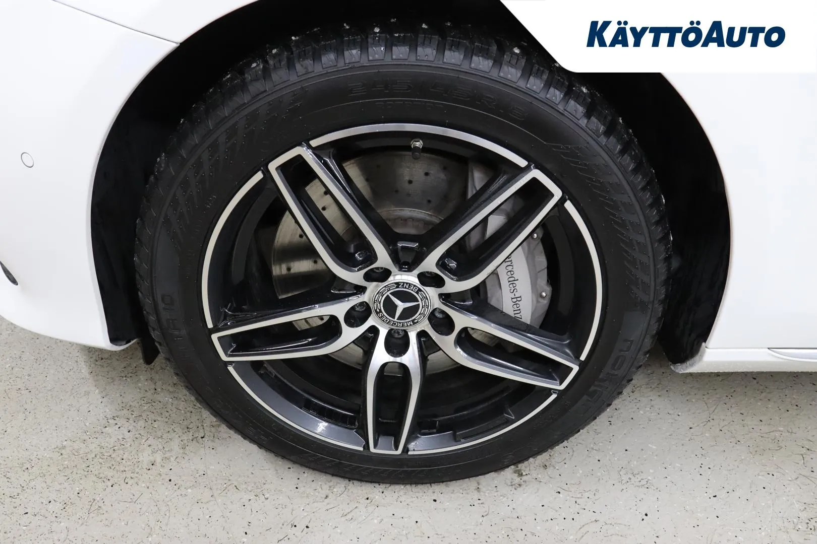 Mercedes-Benz E GZZ-444 carousel image