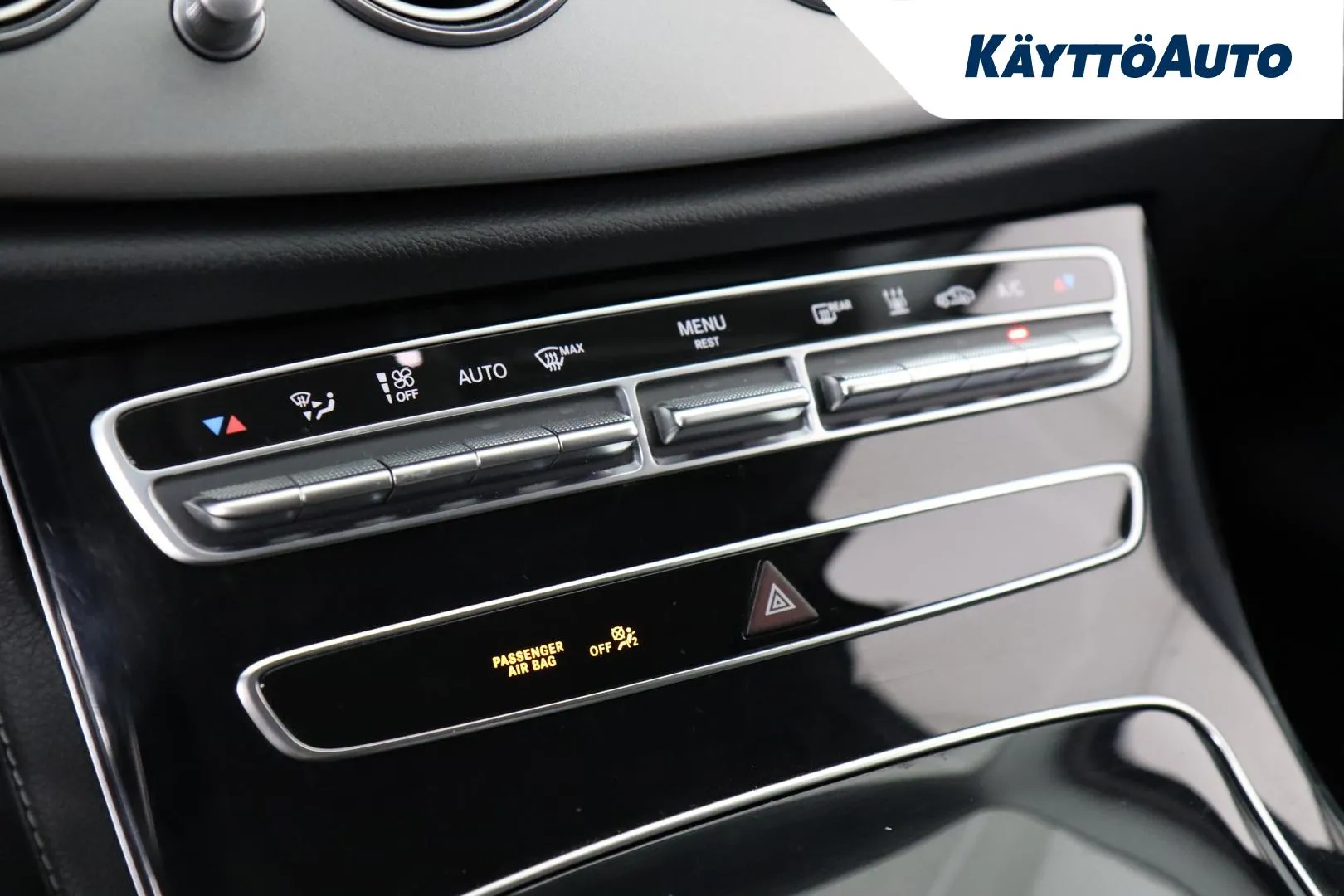 Mercedes-Benz E GZZ-444 carousel image