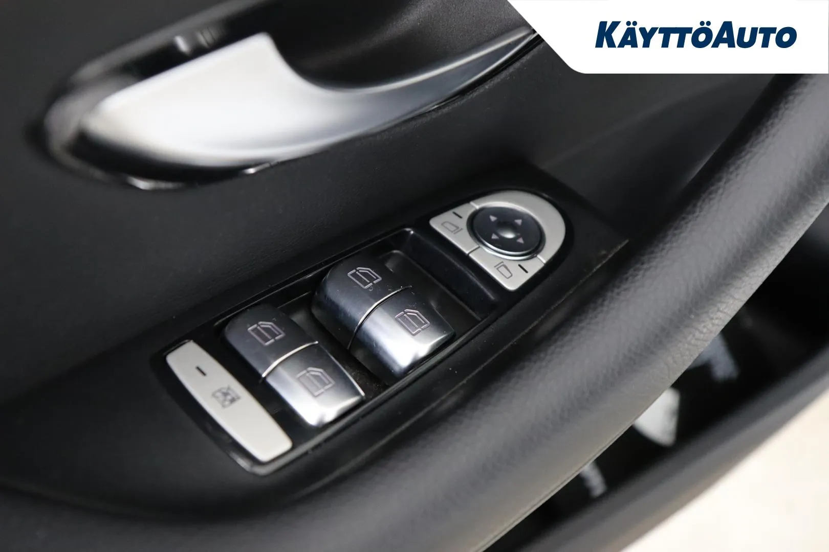 Mercedes-Benz E GZZ-444 carousel image