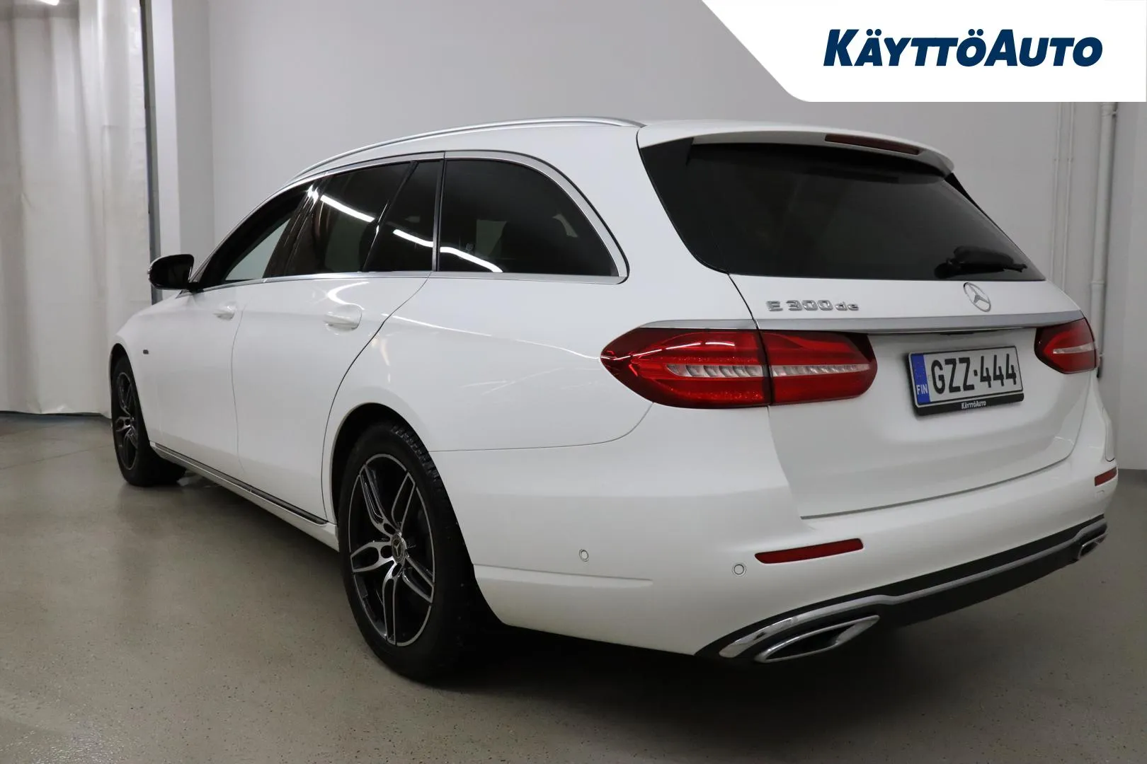 Mercedes-Benz E GZZ-444 carousel image