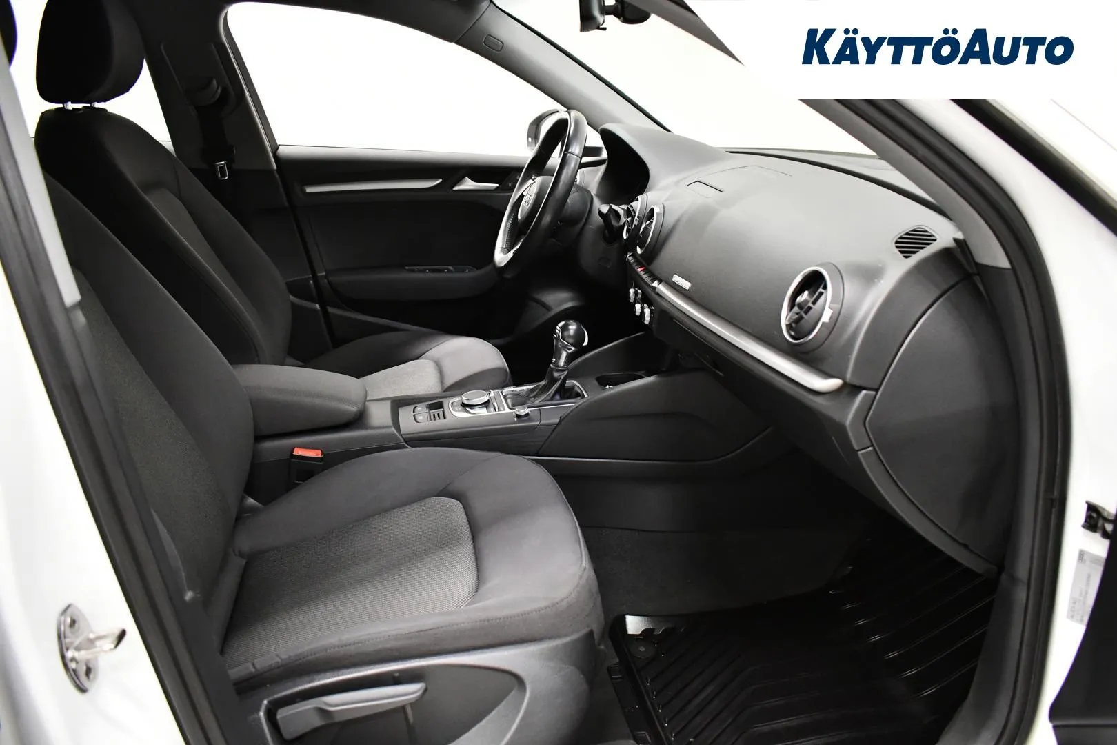 AUDI A3 ZLR-581 carousel image