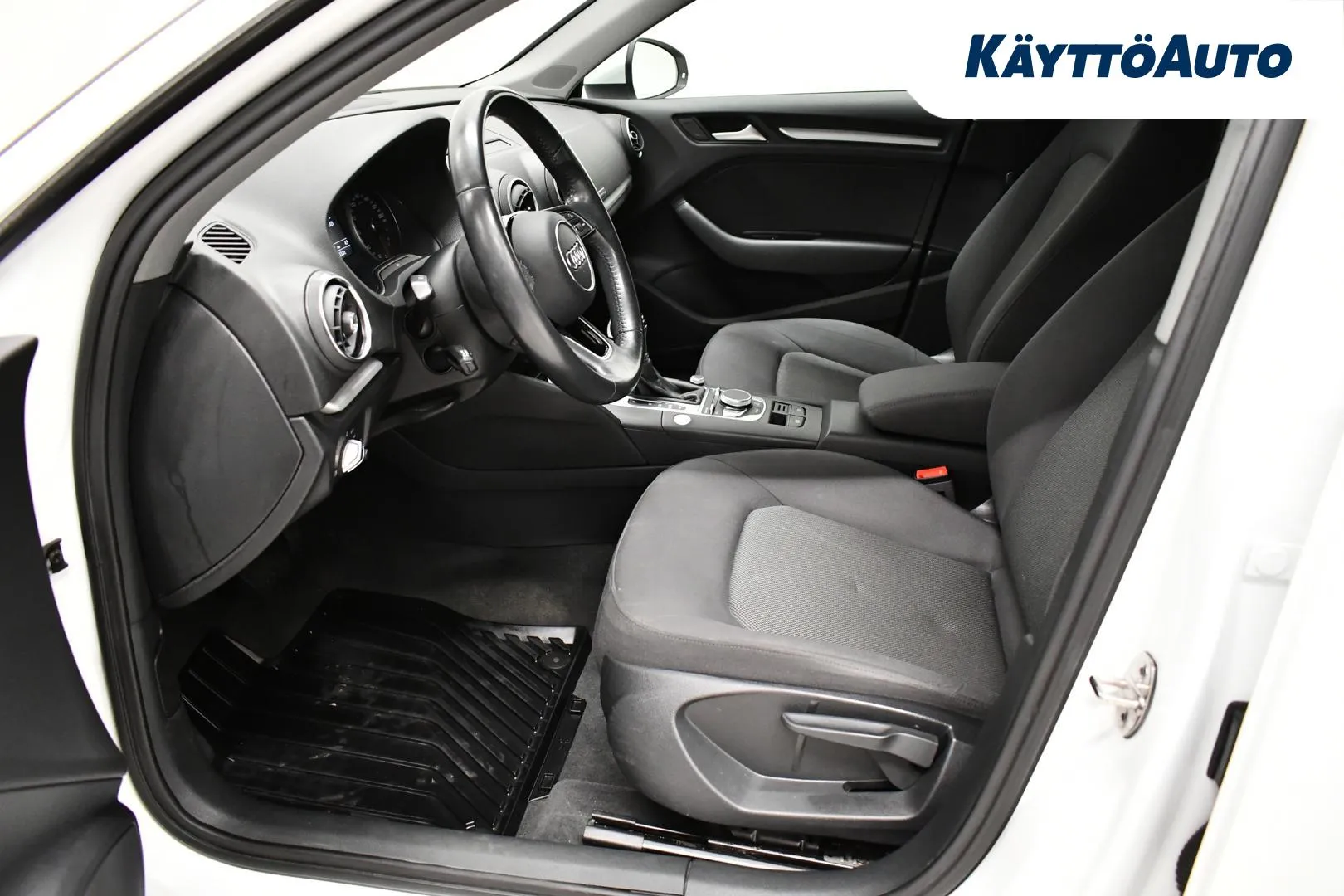 AUDI A3 ZLR-581 carousel image