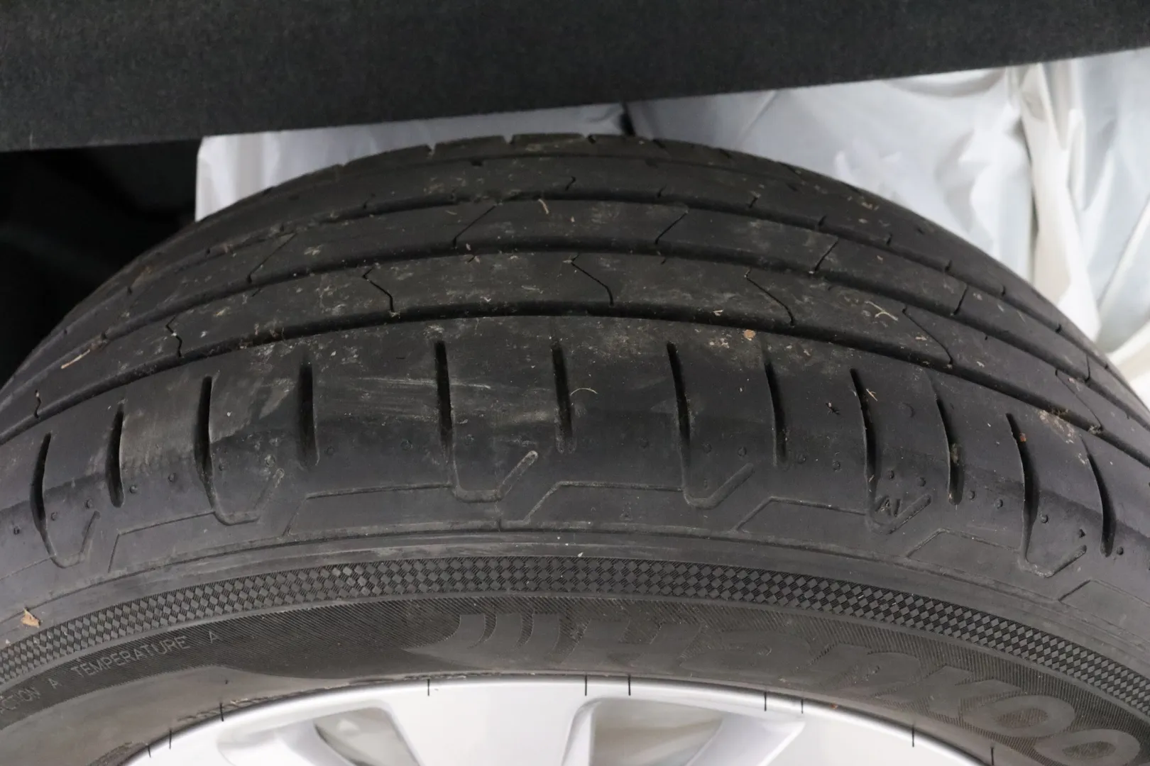 SEAT Arona EPB-934 carousel image