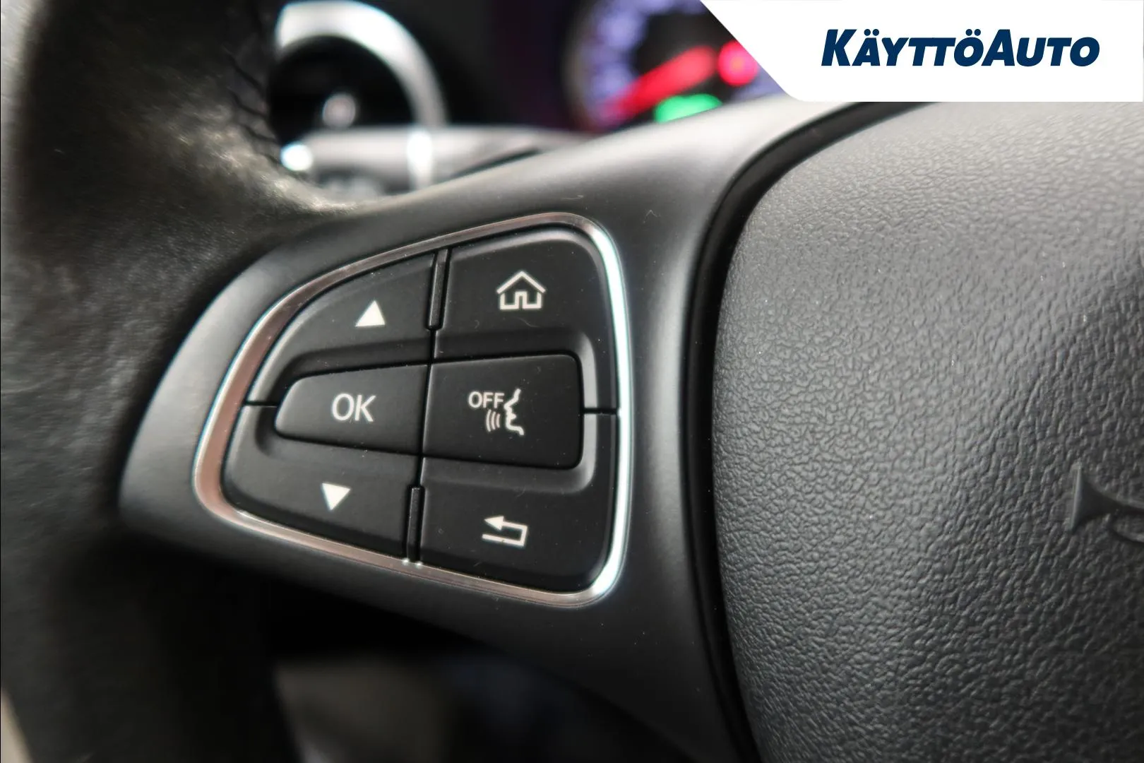 Mercedes-Benz C OVN-603 carousel image