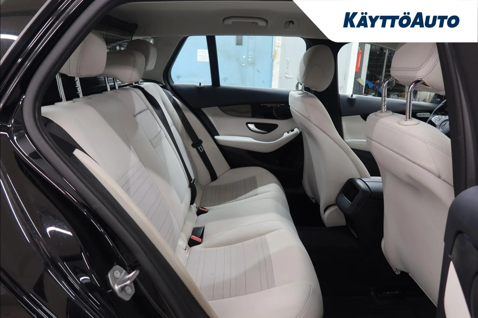 Mercedes-Benz C OVN-603 carousel image