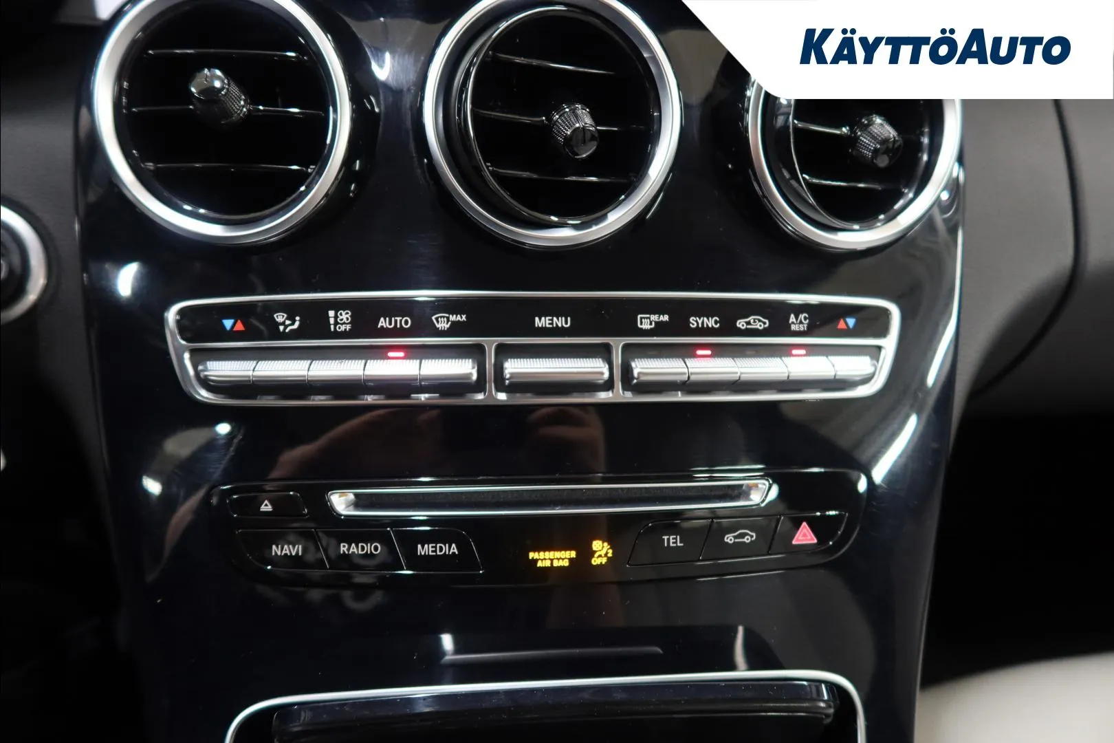 Mercedes-Benz C OVN-603 carousel image