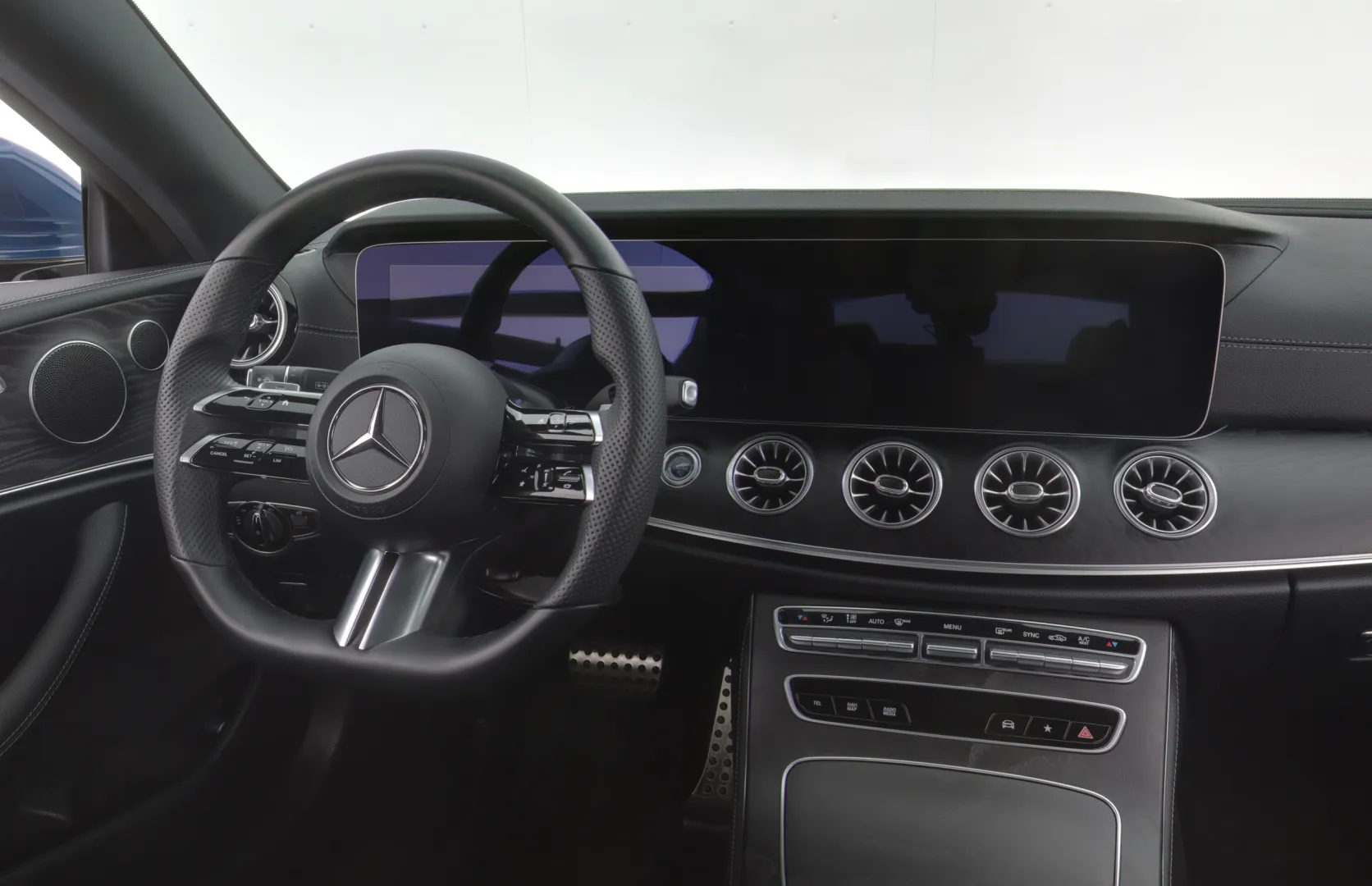 MERCEDES-BENZ E OZK-927 carousel image