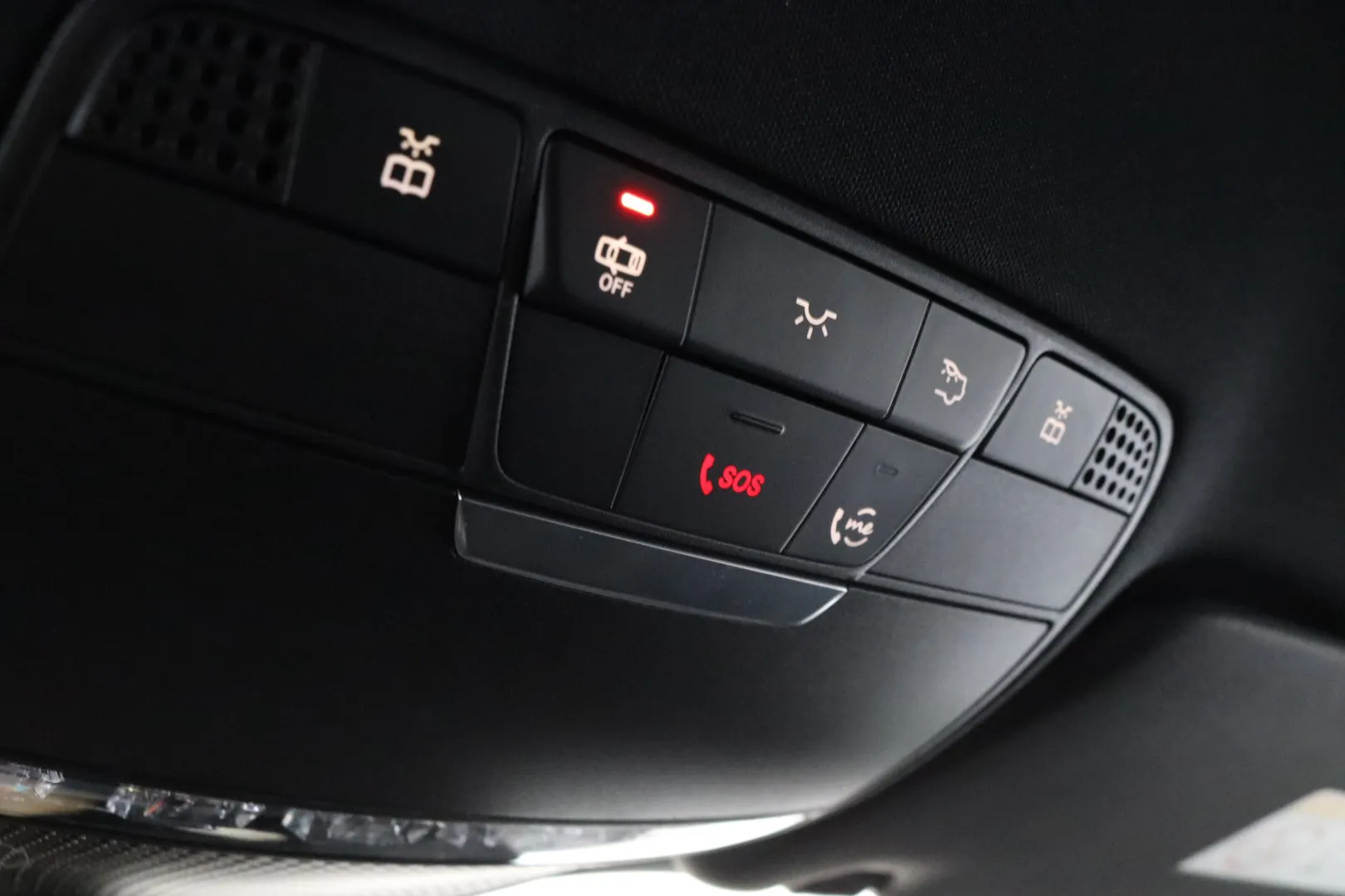 MERCEDES-BENZ E OZK-927 carousel image