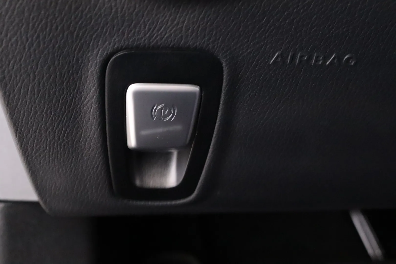 MERCEDES-BENZ E OZK-927 carousel image