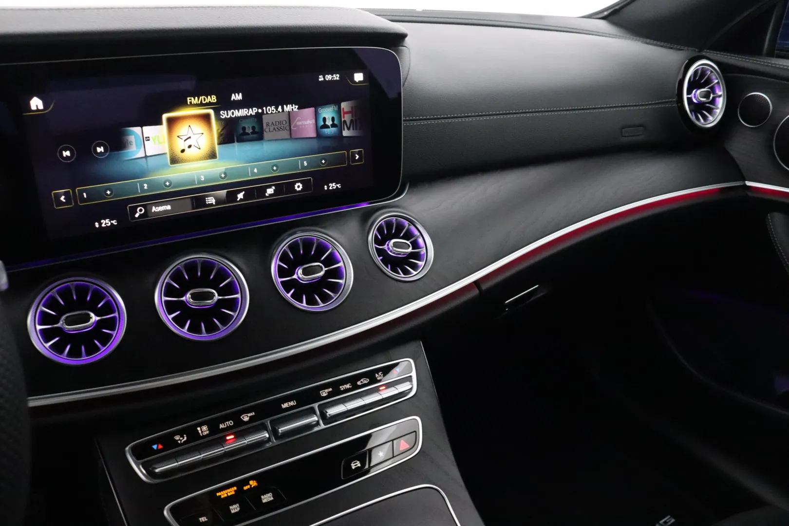 MERCEDES-BENZ E OZK-927 carousel image