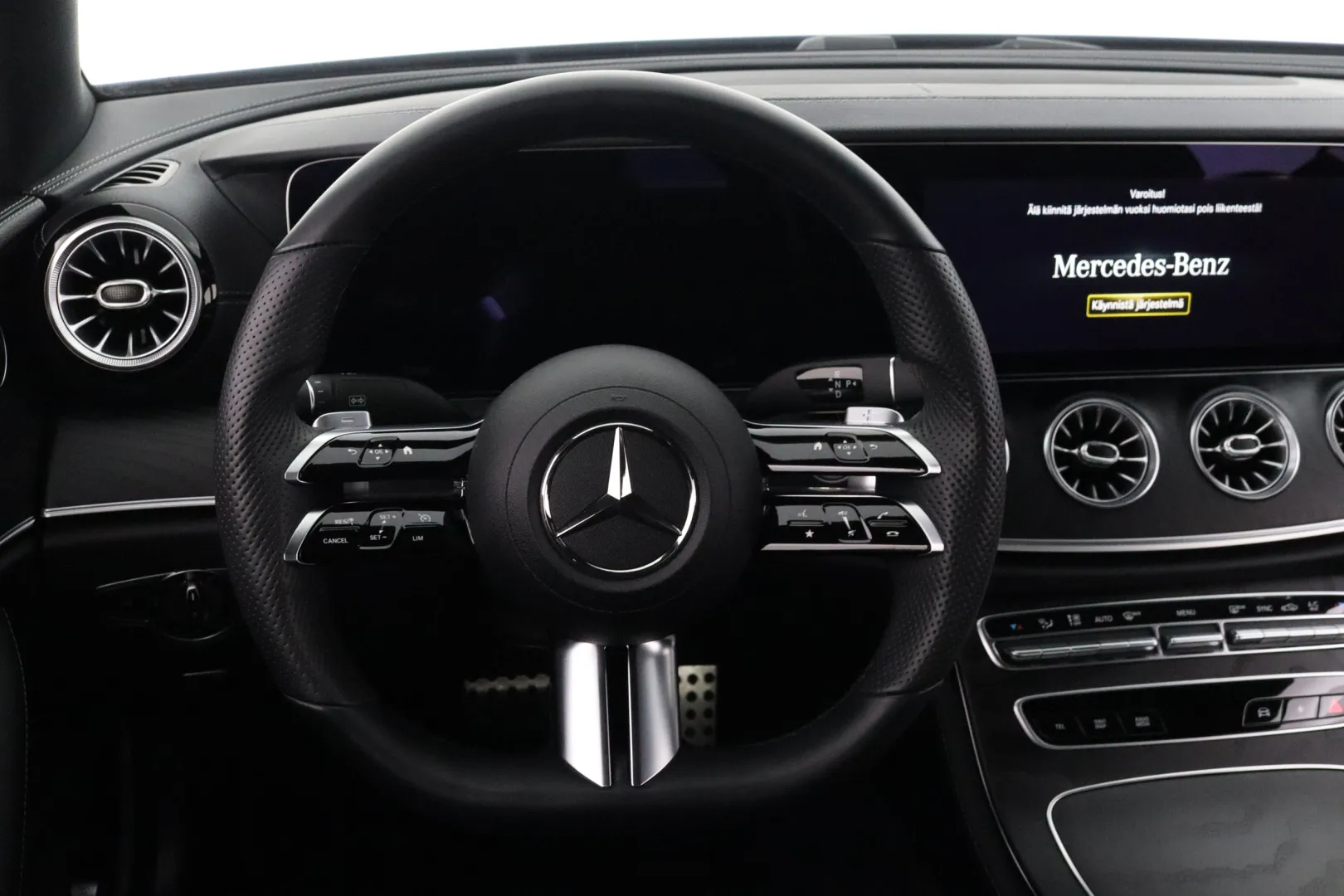 MERCEDES-BENZ E OZK-927 carousel image