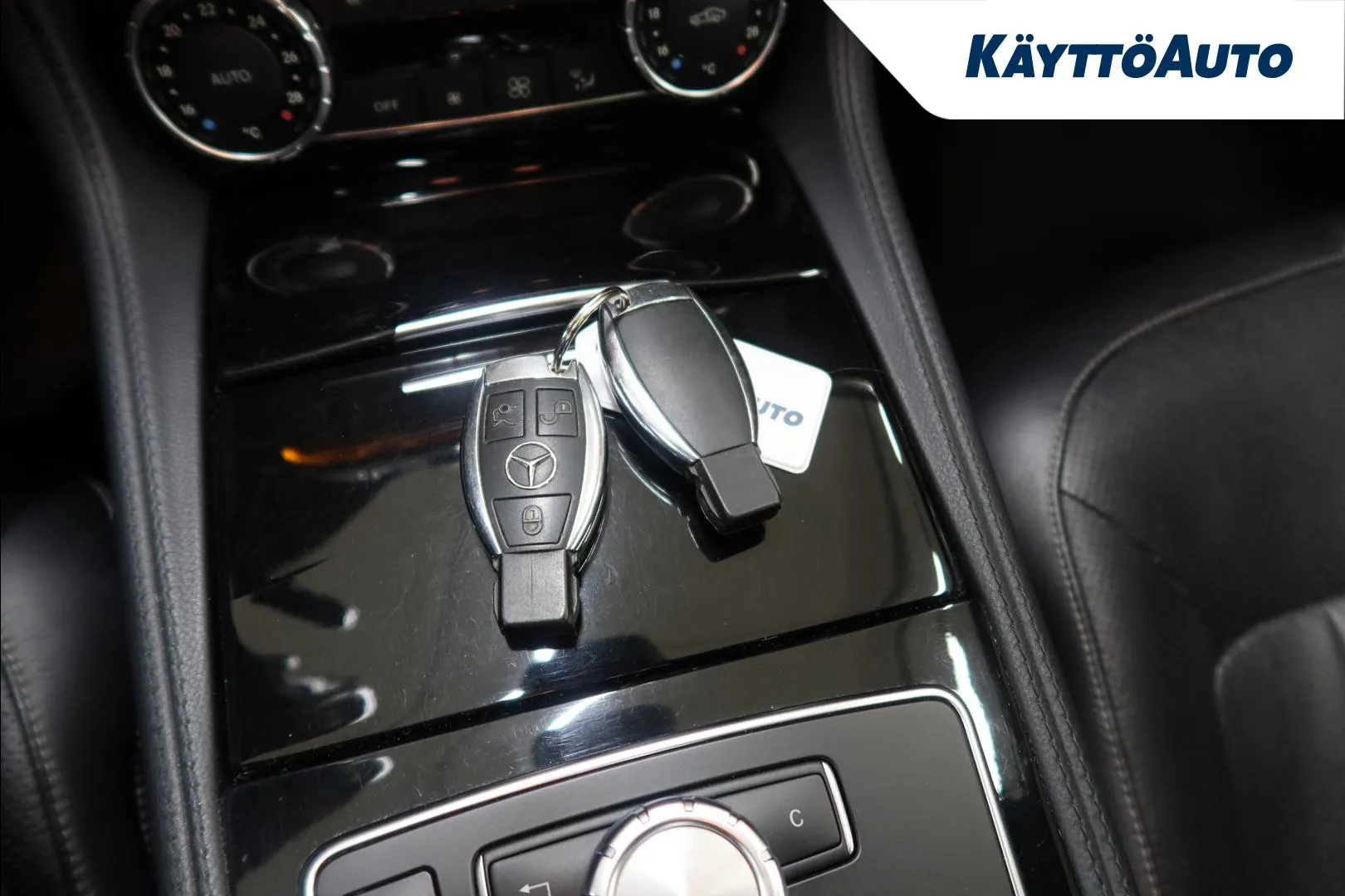 Mercedes-Benz CLS MLM-326 carousel image