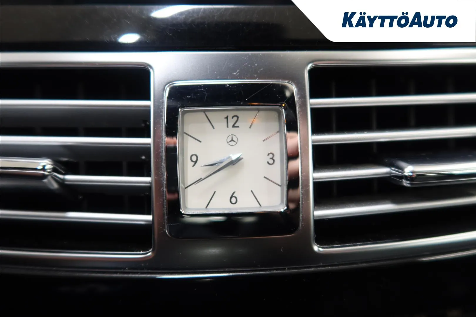 Mercedes-Benz CLS MLM-326 carousel image