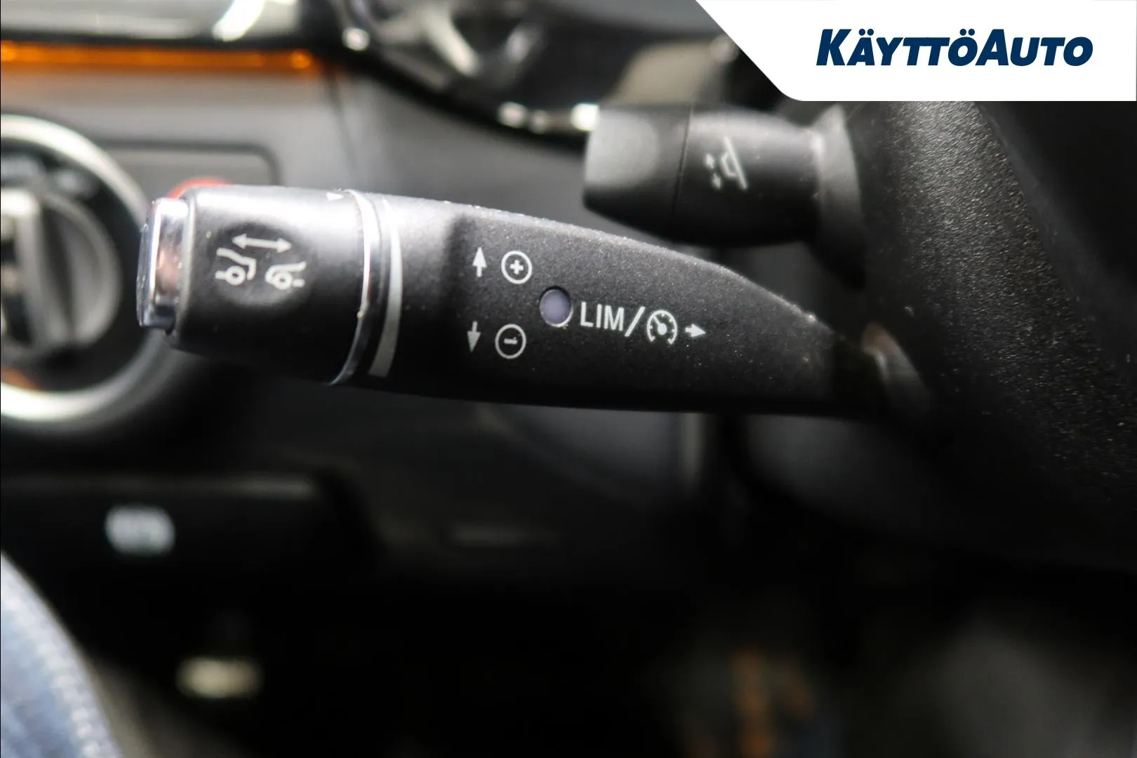 Mercedes-Benz CLS MLM-326 carousel image