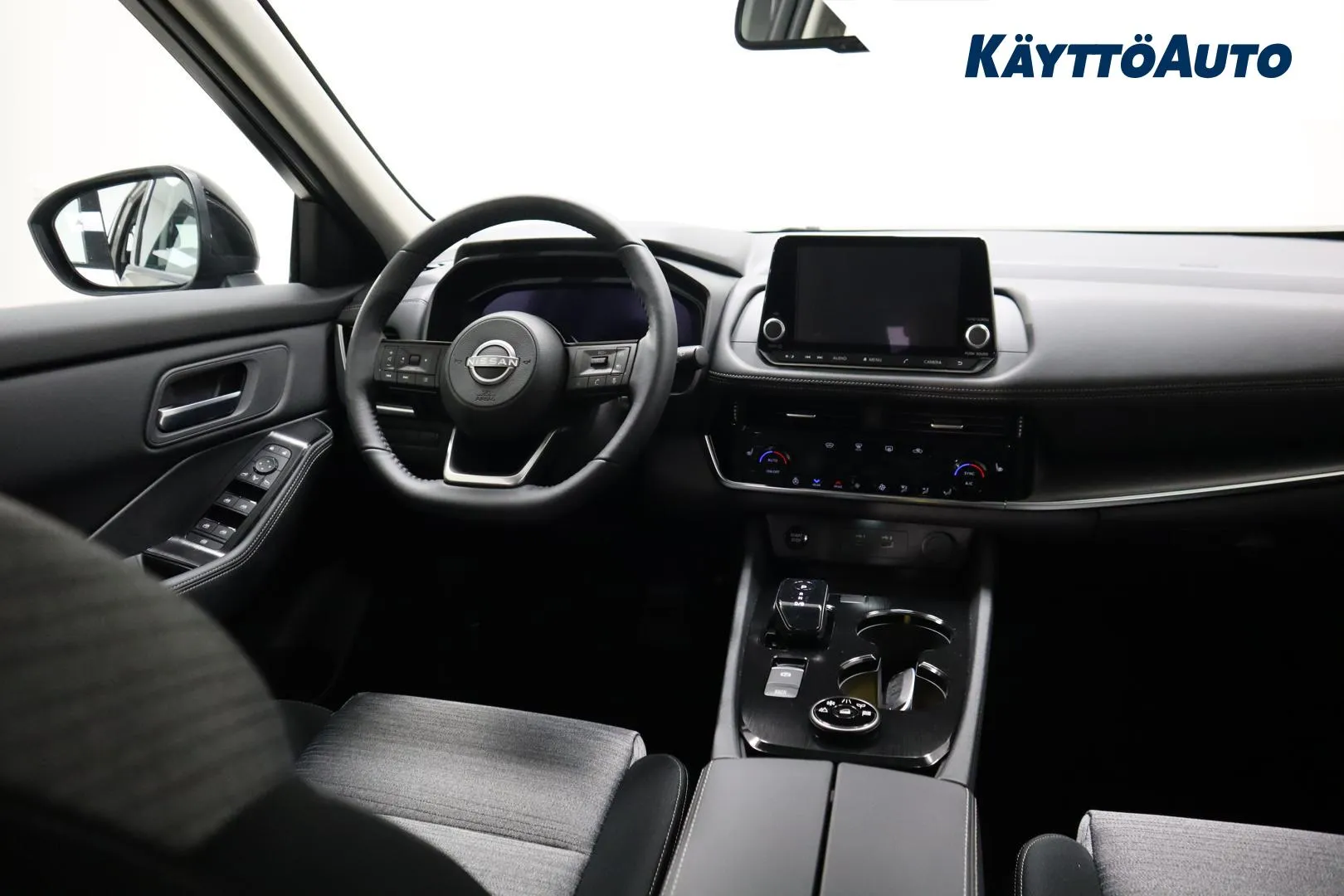 Nissan X-Trail SZJ-578 carousel image