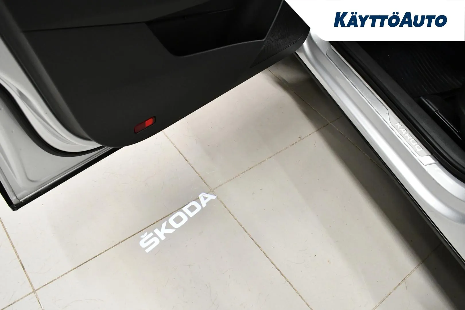 SKODA Karoq CLJ-183 carousel image