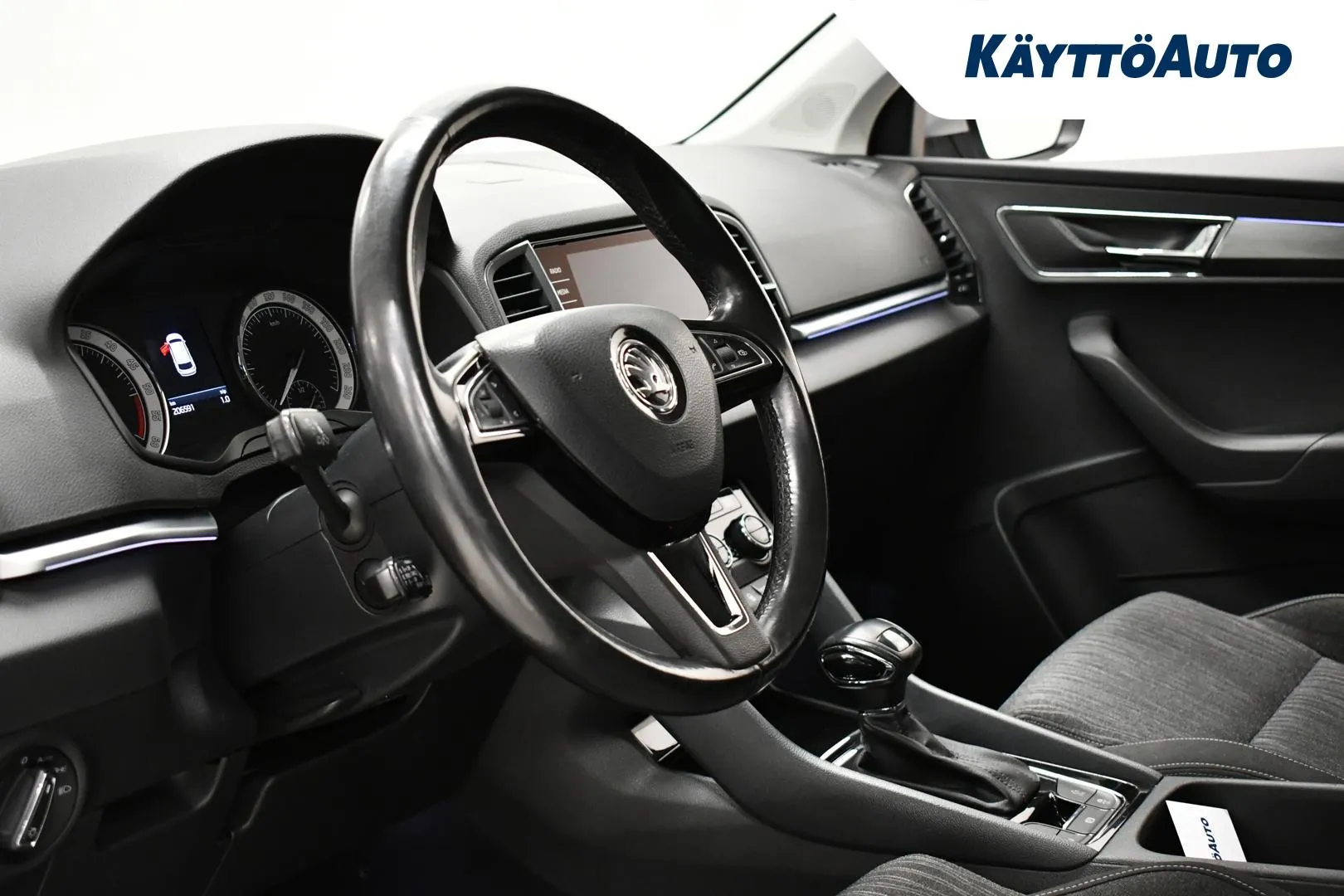 SKODA Karoq CLJ-183 carousel image