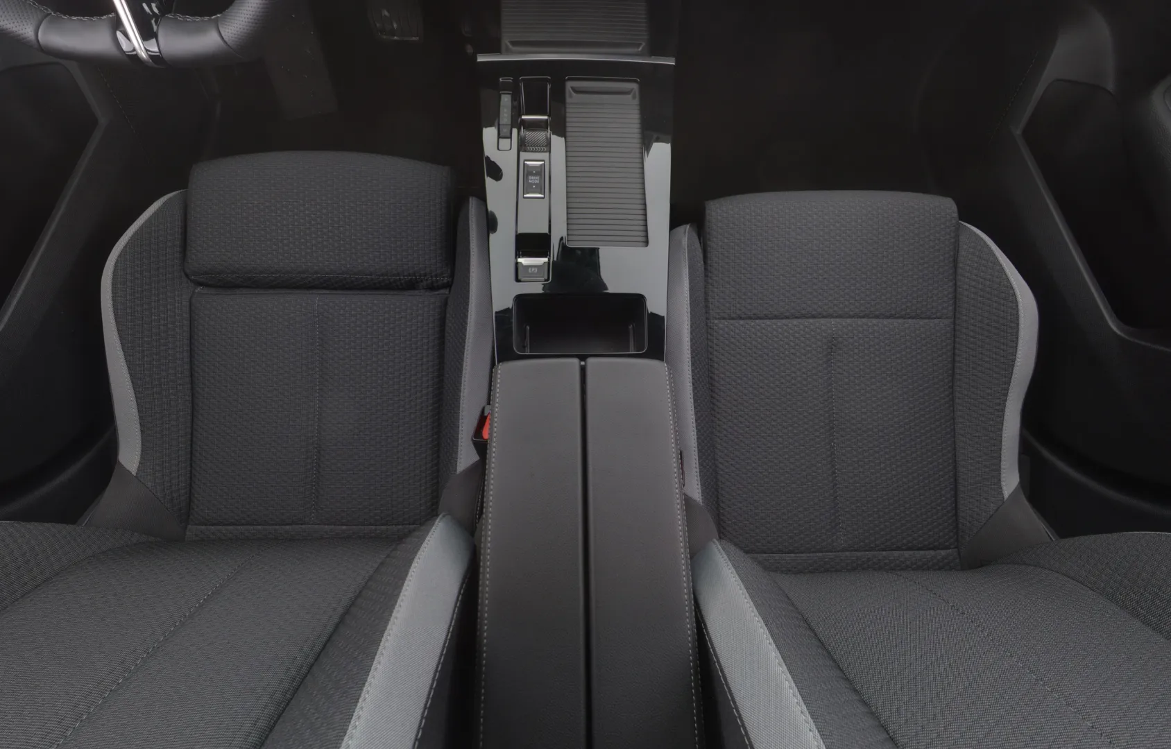 Opel Astra GRE-380 carousel image