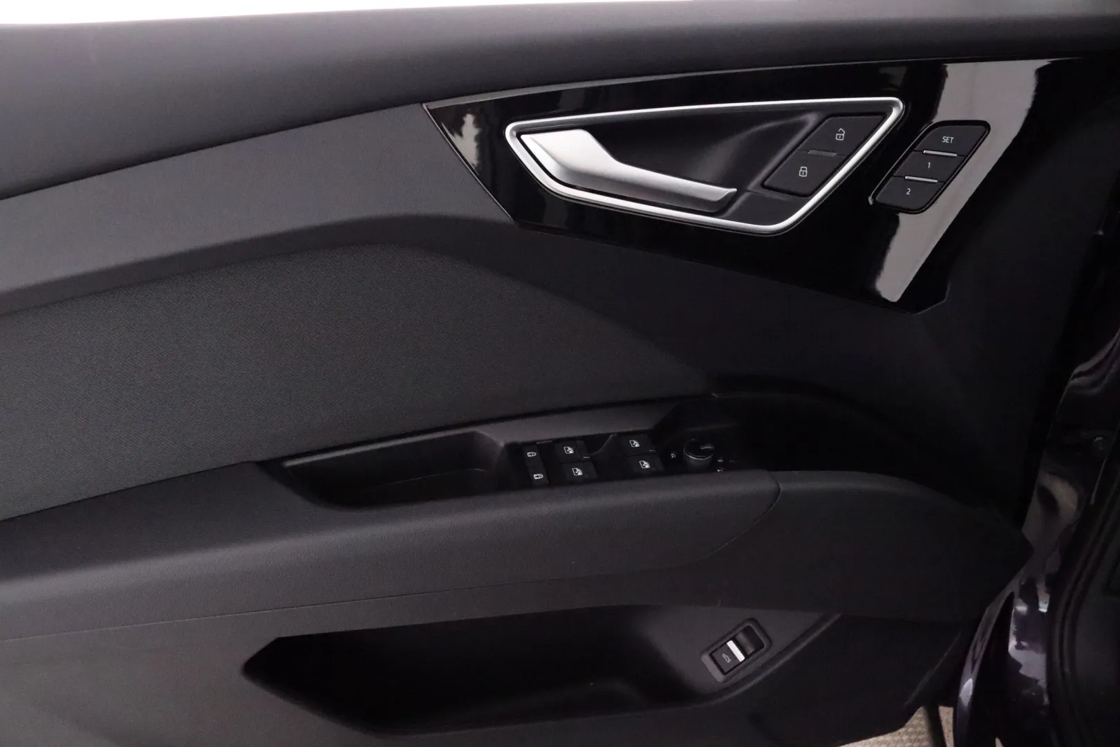 Audi Q4 e-tron NOG-207 carousel image