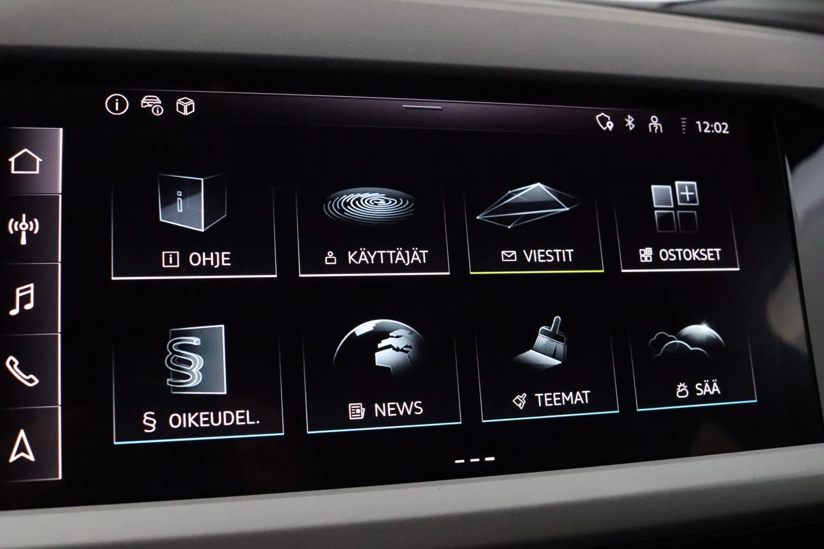 Audi Q4 e-tron NOG-207 carousel image