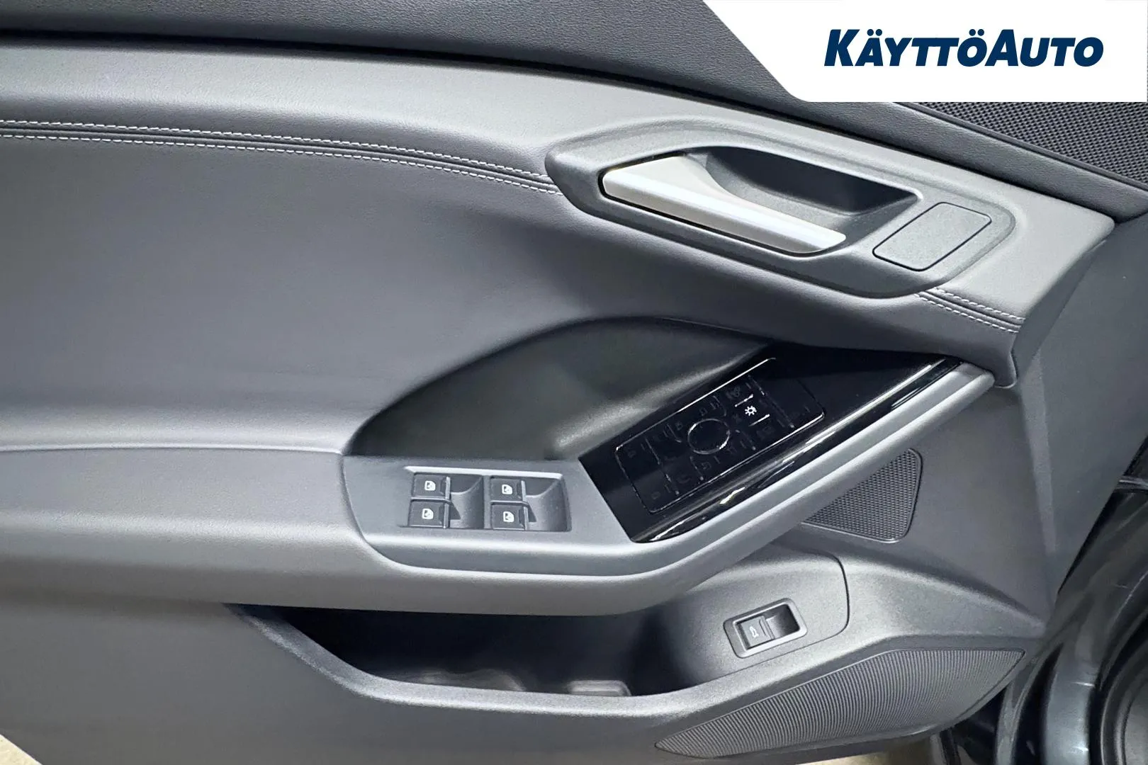 AUDI Q6 e-tron LSS-472 carousel image