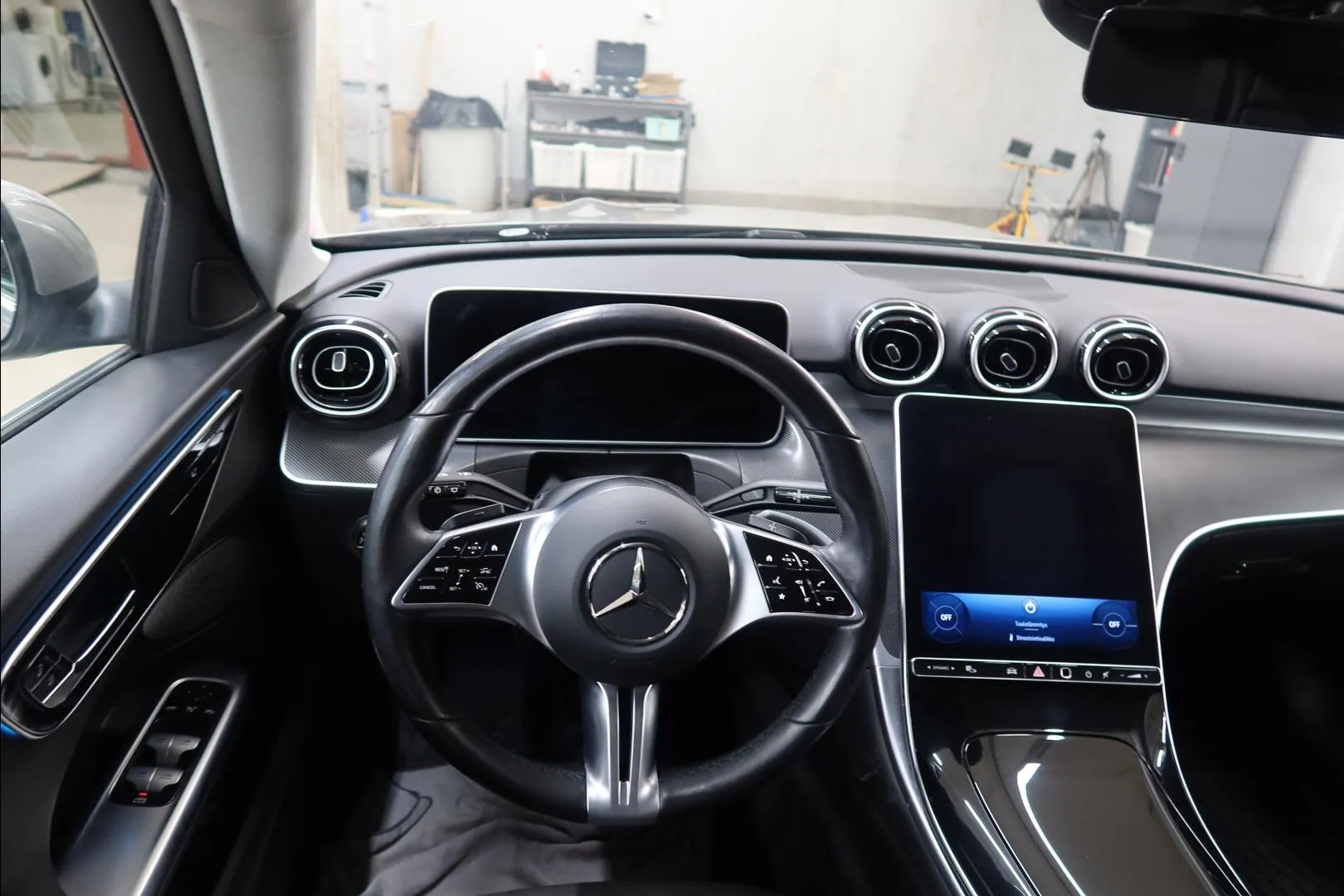 Mercedes-Benz C ZZG-634 carousel image