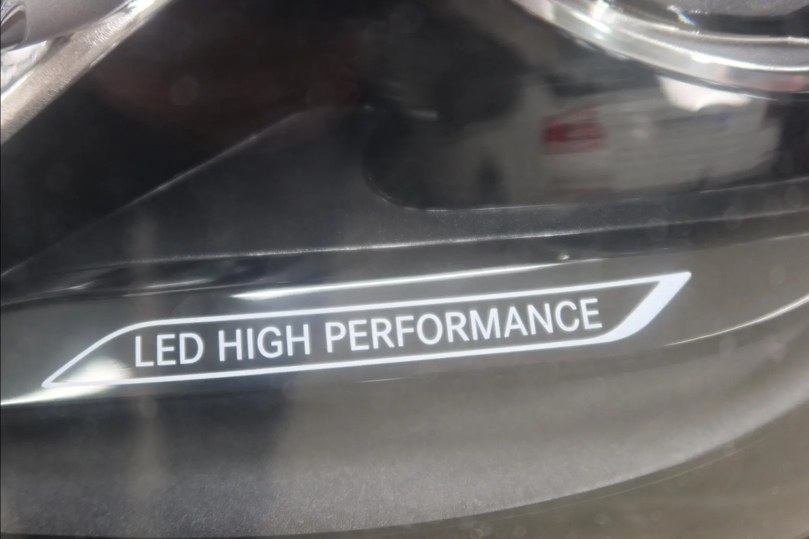 Mercedes-Benz C ZZG-634 carousel image