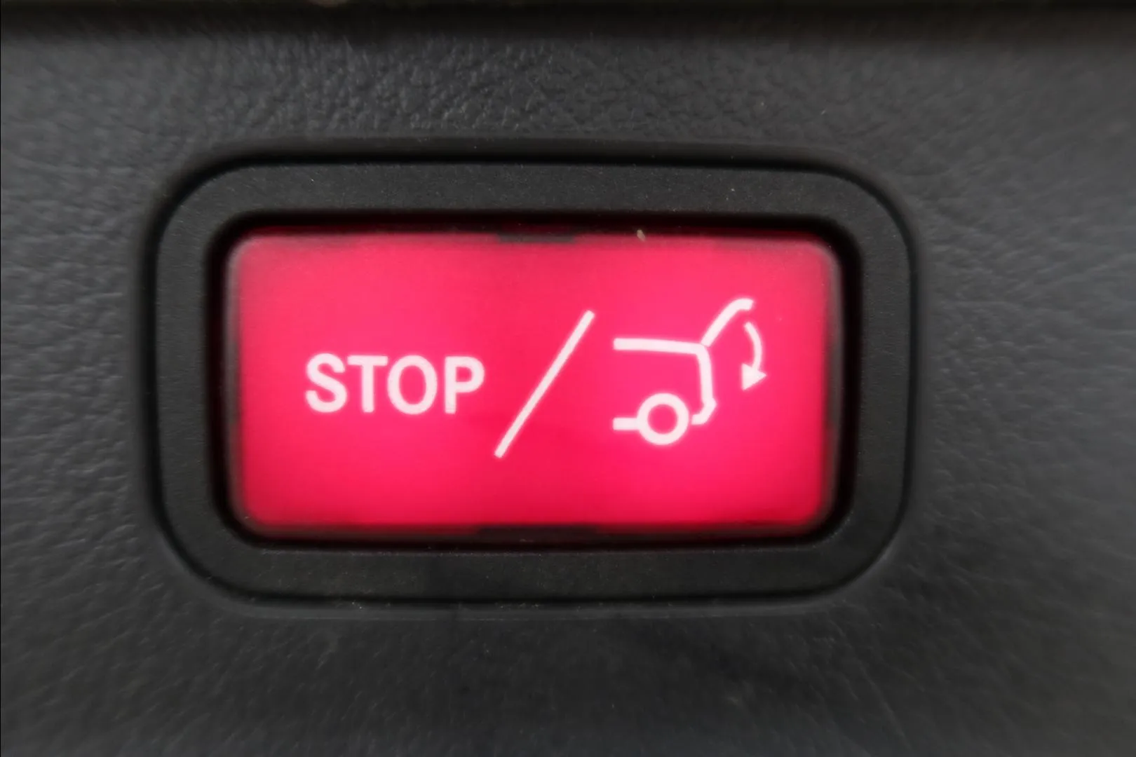 Mercedes-Benz C ZZG-634 carousel image