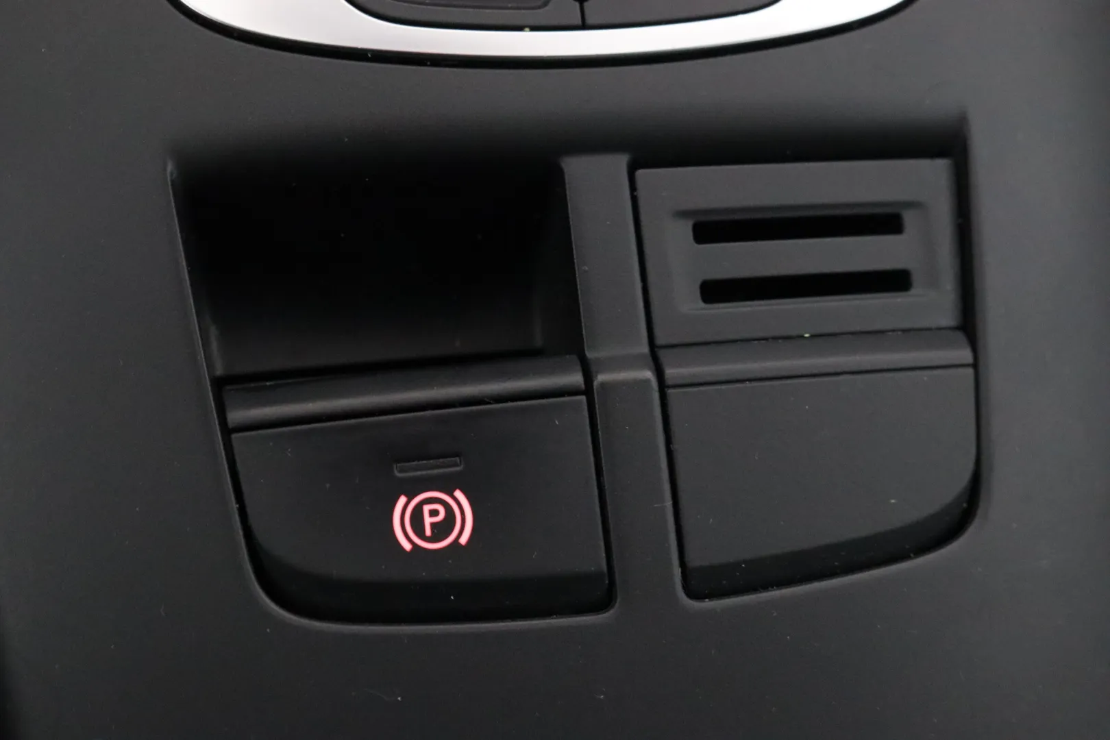 AUDI A3 NLE-105 carousel image