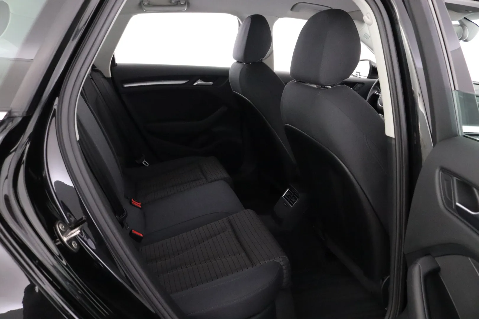 AUDI A3 NLE-105 carousel image