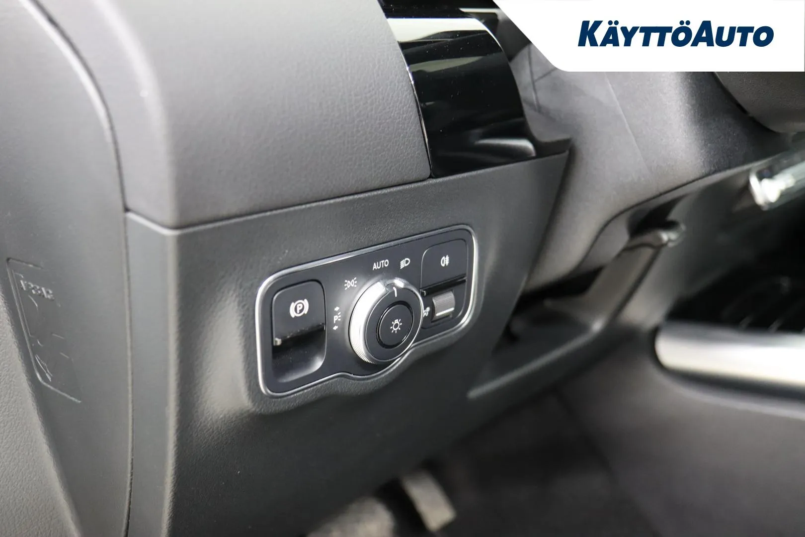 MERCEDES-BENZ EQA LTH-257 carousel image