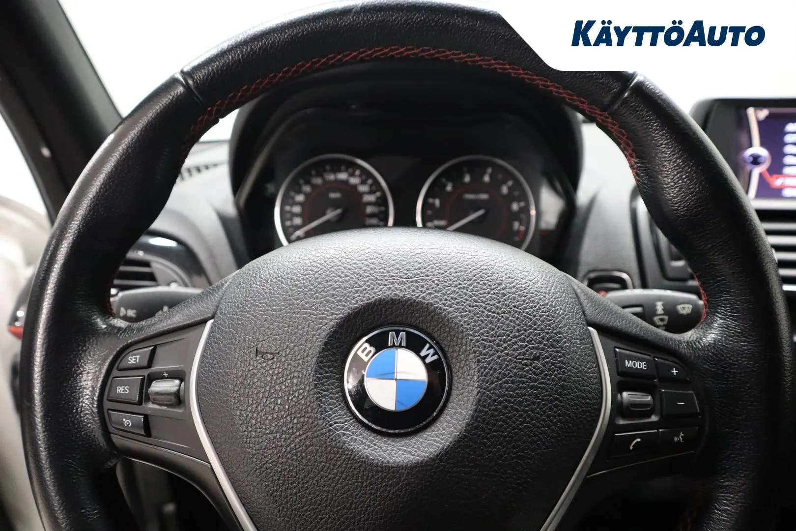 BMW 118 NIL-301 carousel image