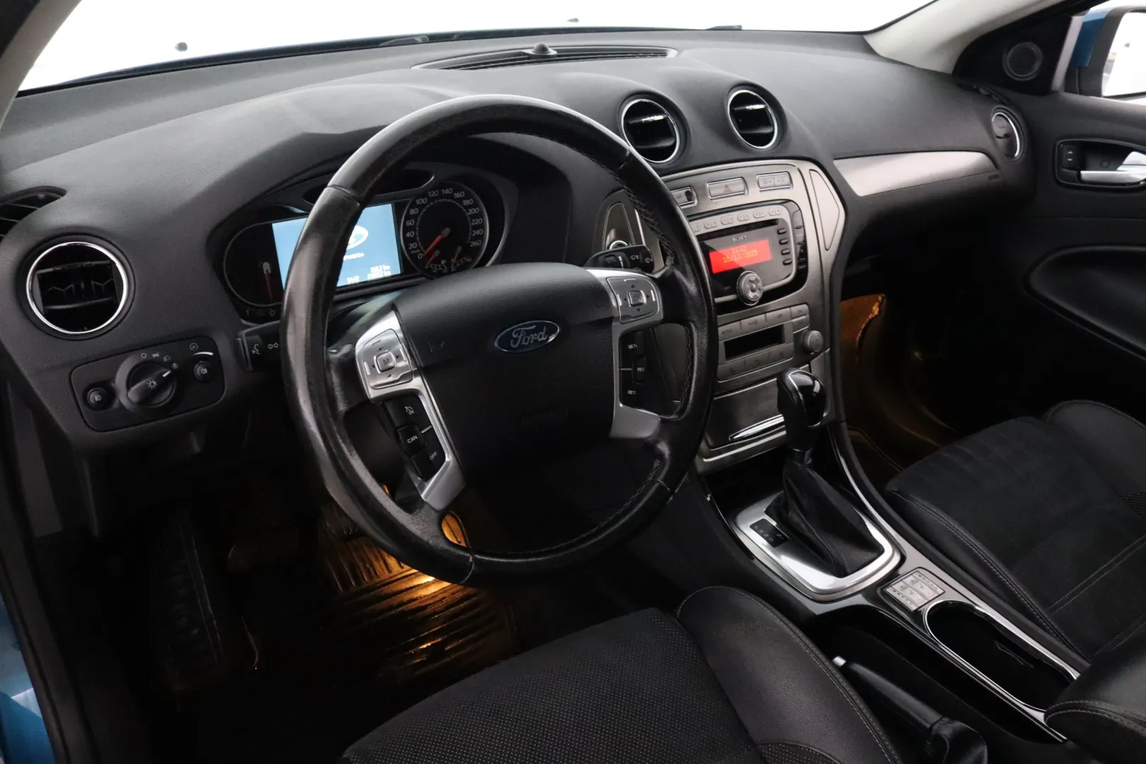 FORD Mondeo SMO-586 carousel image